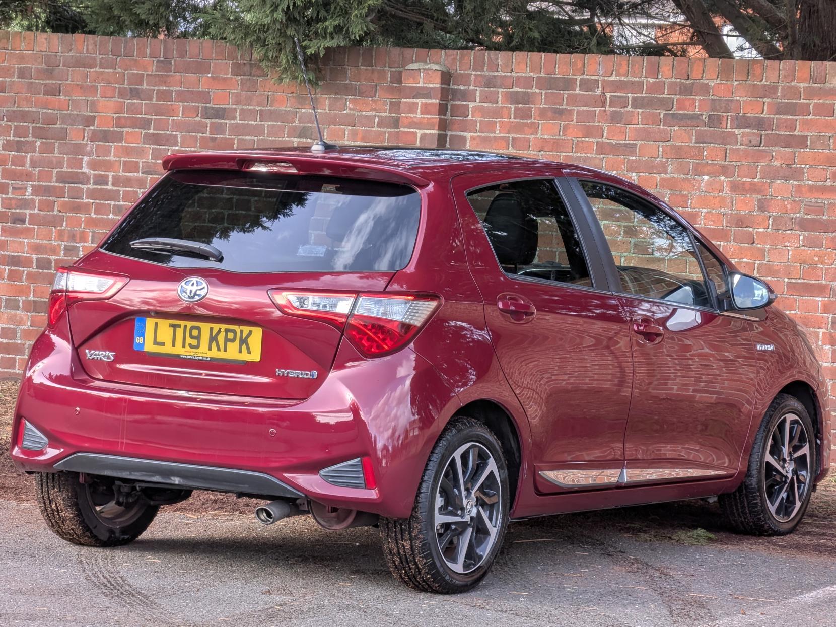 Toyota Yaris 1.5 VVT-h Excel Hatchback 5dr Petrol Hybrid E-CVT Euro 6 (s/s) (100 ps)