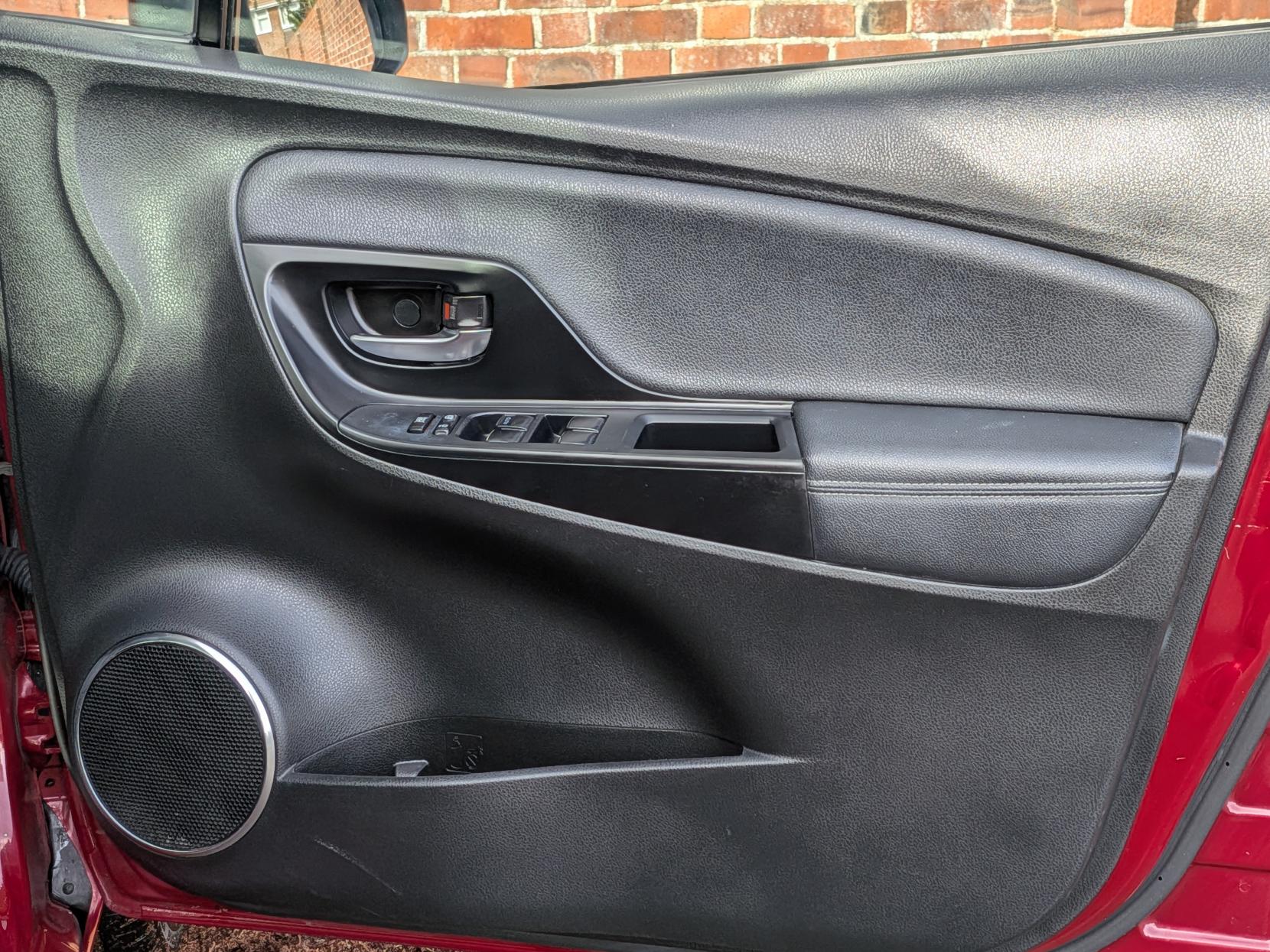 Toyota Yaris 1.5 VVT-h Excel Hatchback 5dr Petrol Hybrid E-CVT Euro 6 (s/s) (100 ps)