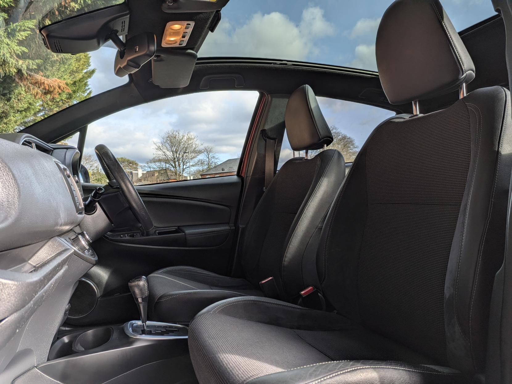 Toyota Yaris 1.5 VVT-h Excel Hatchback 5dr Petrol Hybrid E-CVT Euro 6 (s/s) (100 ps)