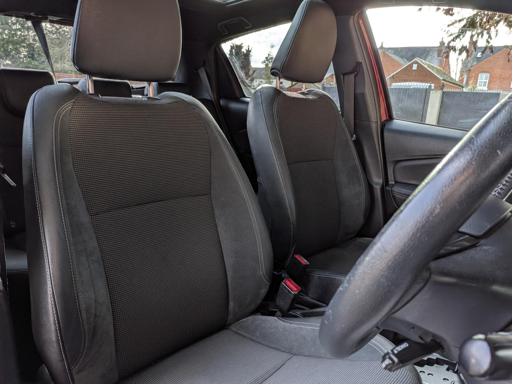 Toyota Yaris 1.5 VVT-h Excel Hatchback 5dr Petrol Hybrid E-CVT Euro 6 (s/s) (100 ps)