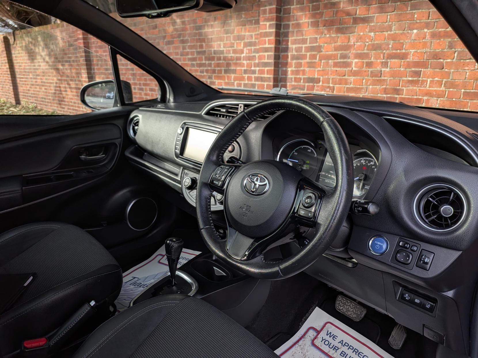 Toyota Yaris 1.5 VVT-h Excel Hatchback 5dr Petrol Hybrid E-CVT Euro 6 (s/s) (100 ps)