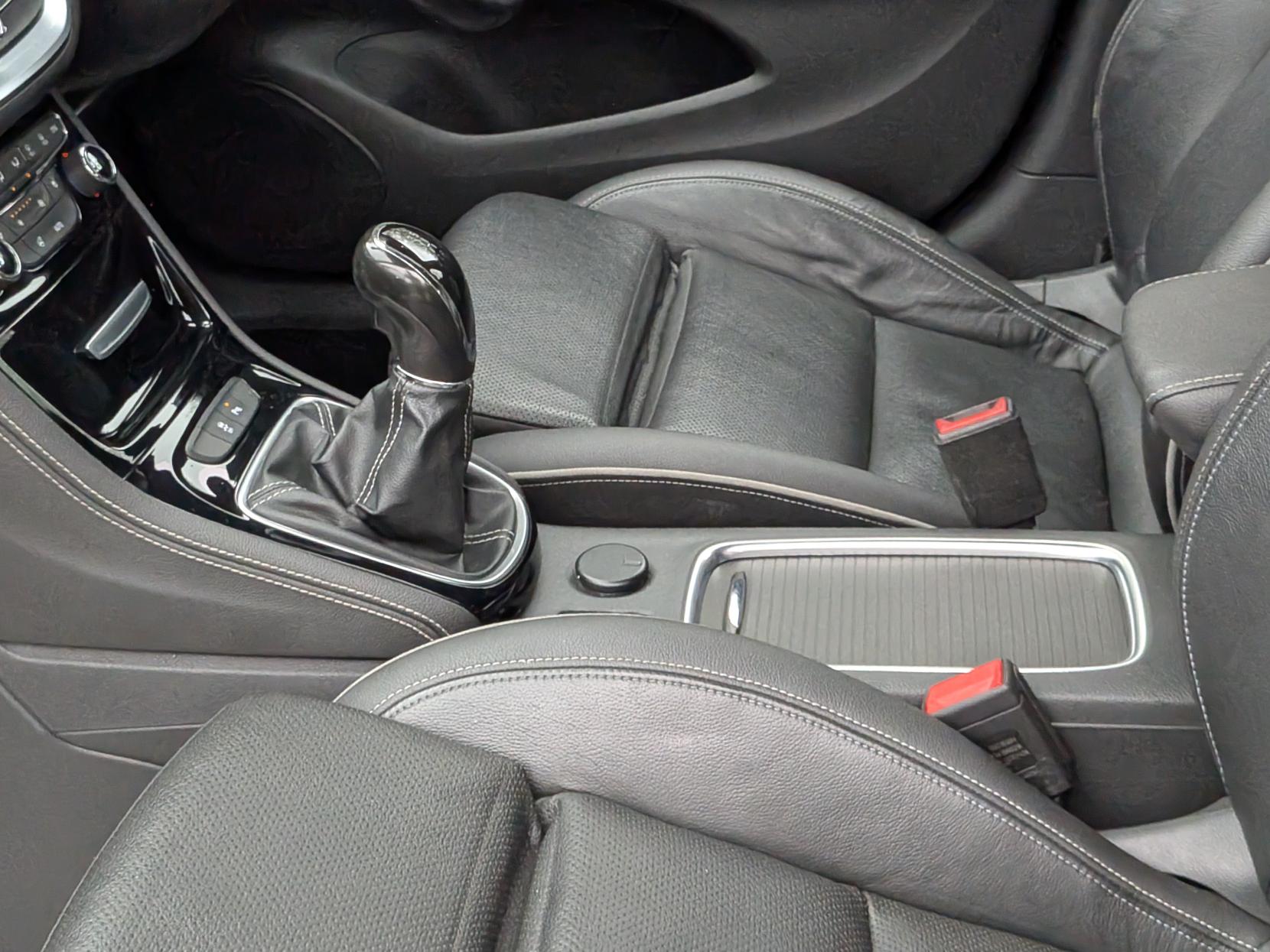 Vauxhall Astra 1.4i Turbo Elite Nav Hatchback 5dr Petrol Manual Euro 6 (150 ps)