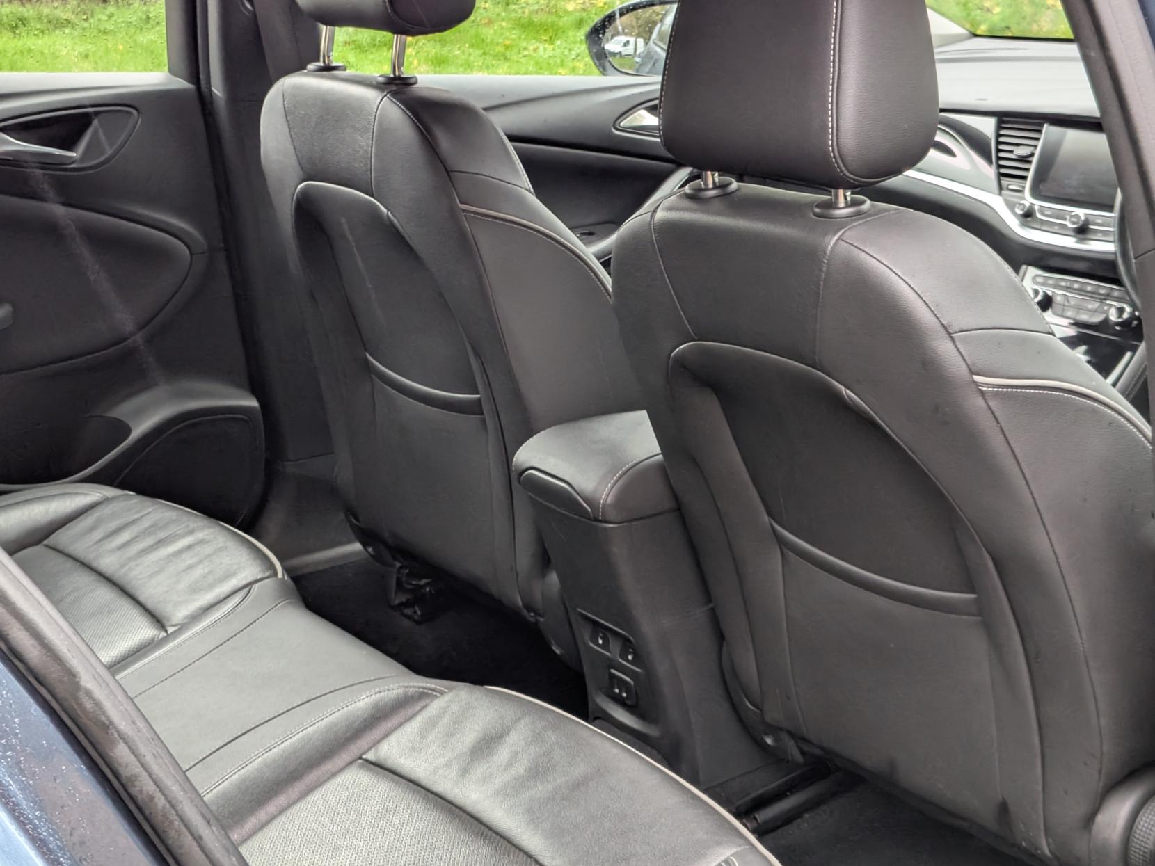 Vauxhall Astra 1.4i Turbo Elite Nav Hatchback 5dr Petrol Manual Euro 6 (150 ps)