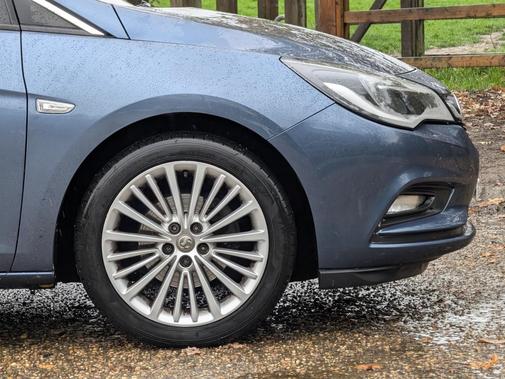 Vauxhall Astra 1.4i Turbo Elite Nav Hatchback 5dr Petrol Manual Euro 6 (150 ps)