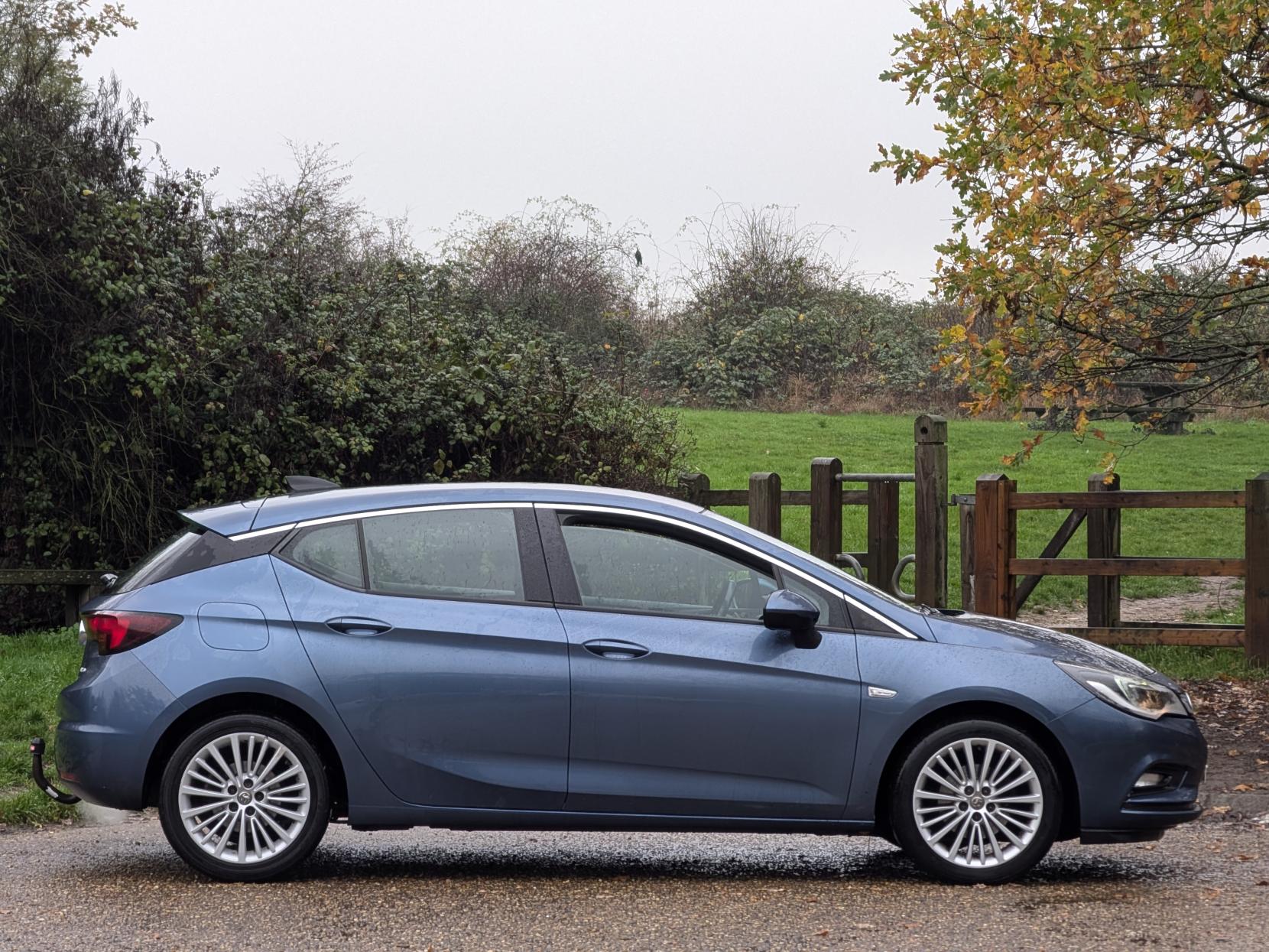 Vauxhall Astra 1.4i Turbo Elite Nav Hatchback 5dr Petrol Manual Euro 6 (150 ps)