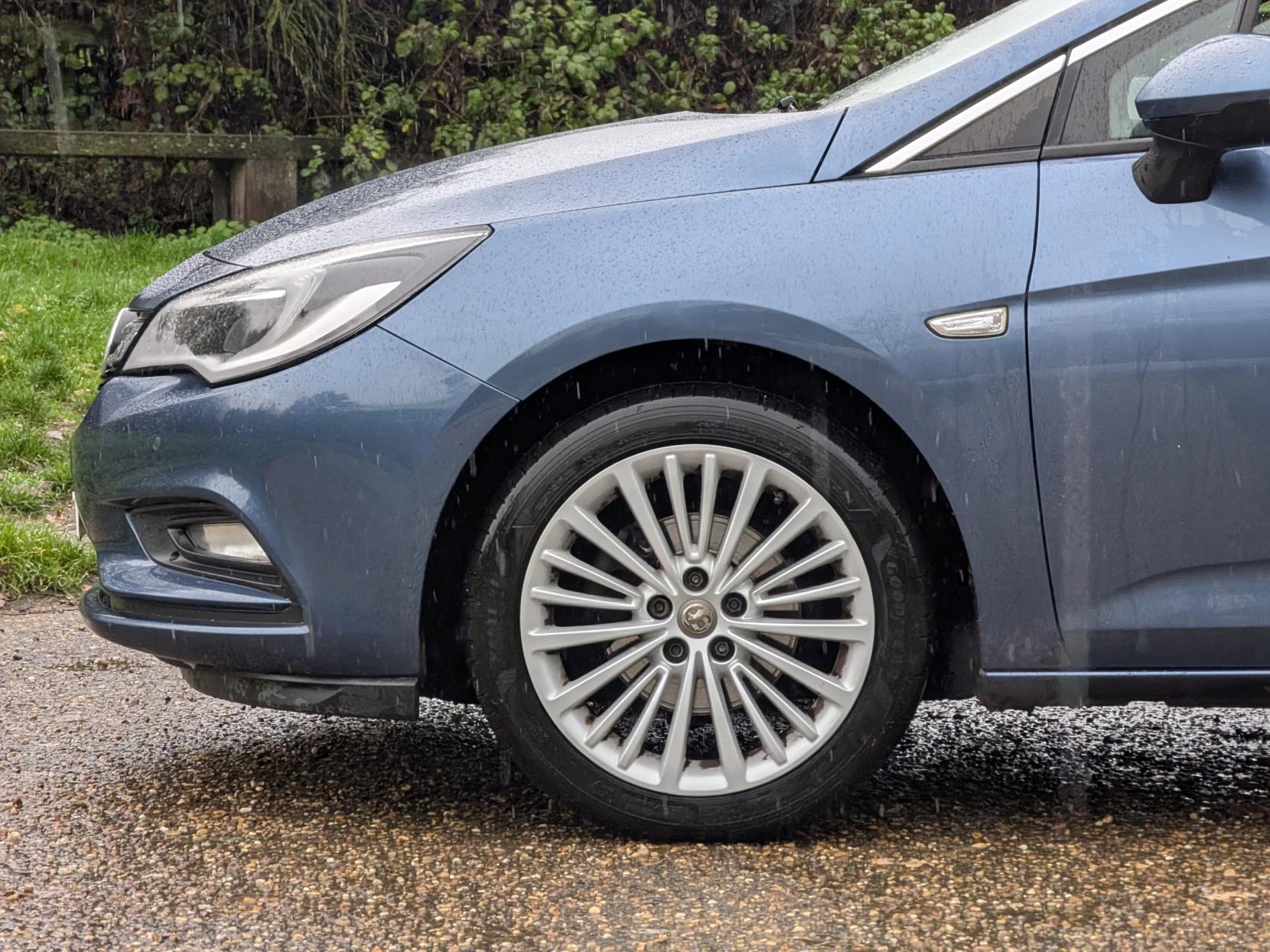 Vauxhall Astra 1.4i Turbo Elite Nav Hatchback 5dr Petrol Manual Euro 6 (150 ps)