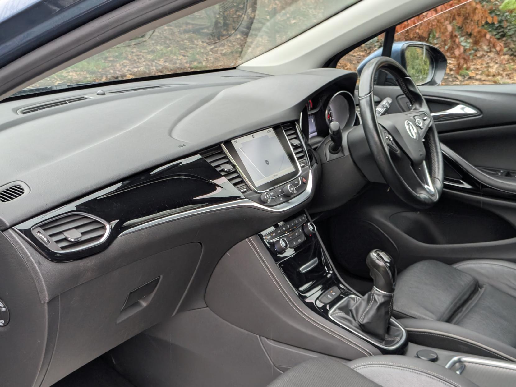 Vauxhall Astra 1.4i Turbo Elite Nav Hatchback 5dr Petrol Manual Euro 6 (150 ps)