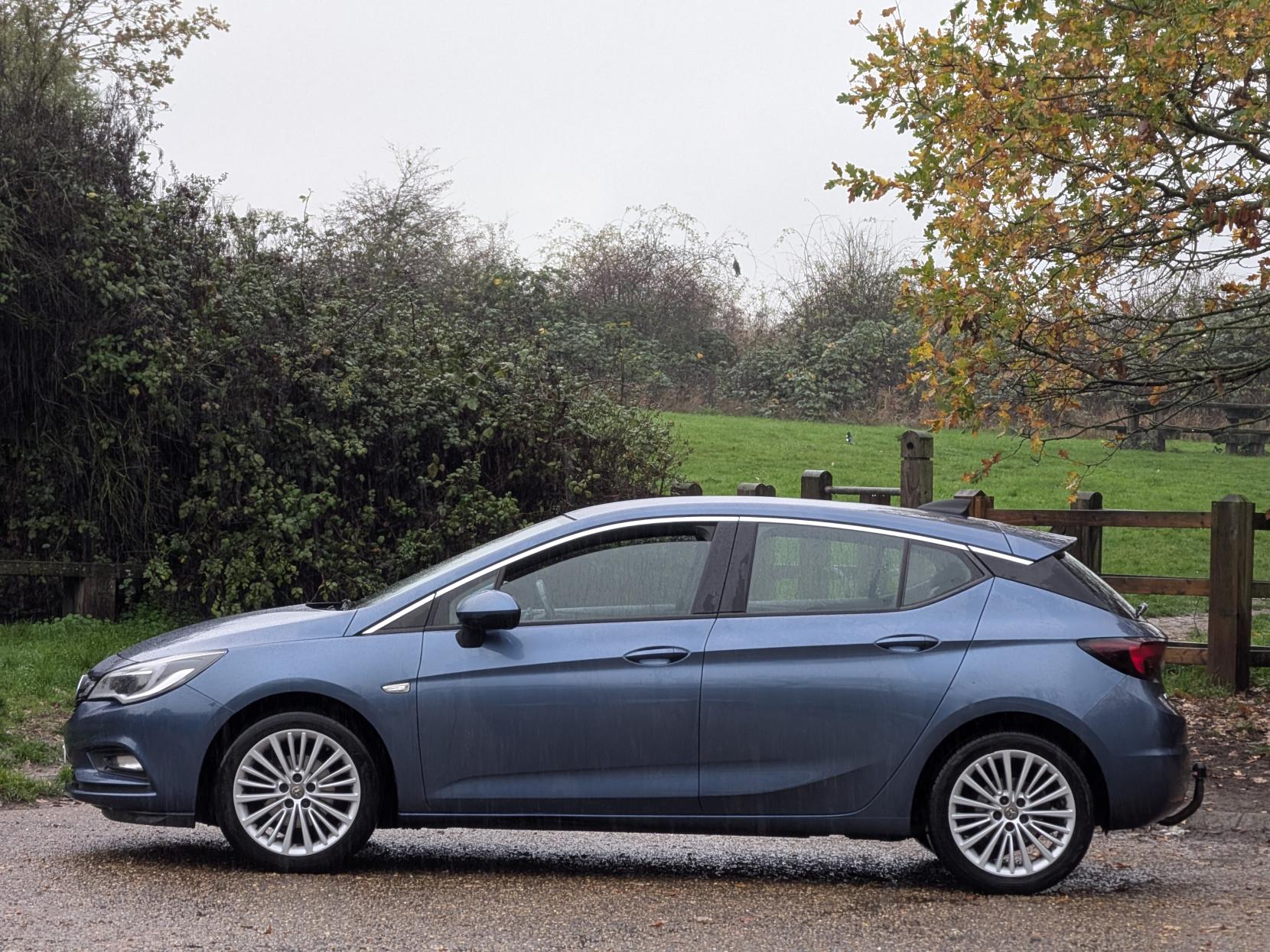 Vauxhall Astra 1.4i Turbo Elite Nav Hatchback 5dr Petrol Manual Euro 6 (150 ps)