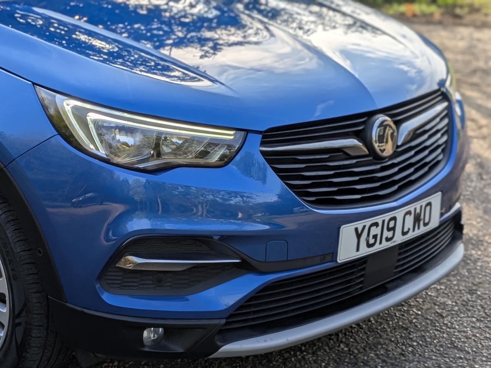 Vauxhall Grandland X 1.5 Turbo D BlueInjection Sport Nav SUV 5dr Diesel Auto Euro 6 (s/s) (130 ps)