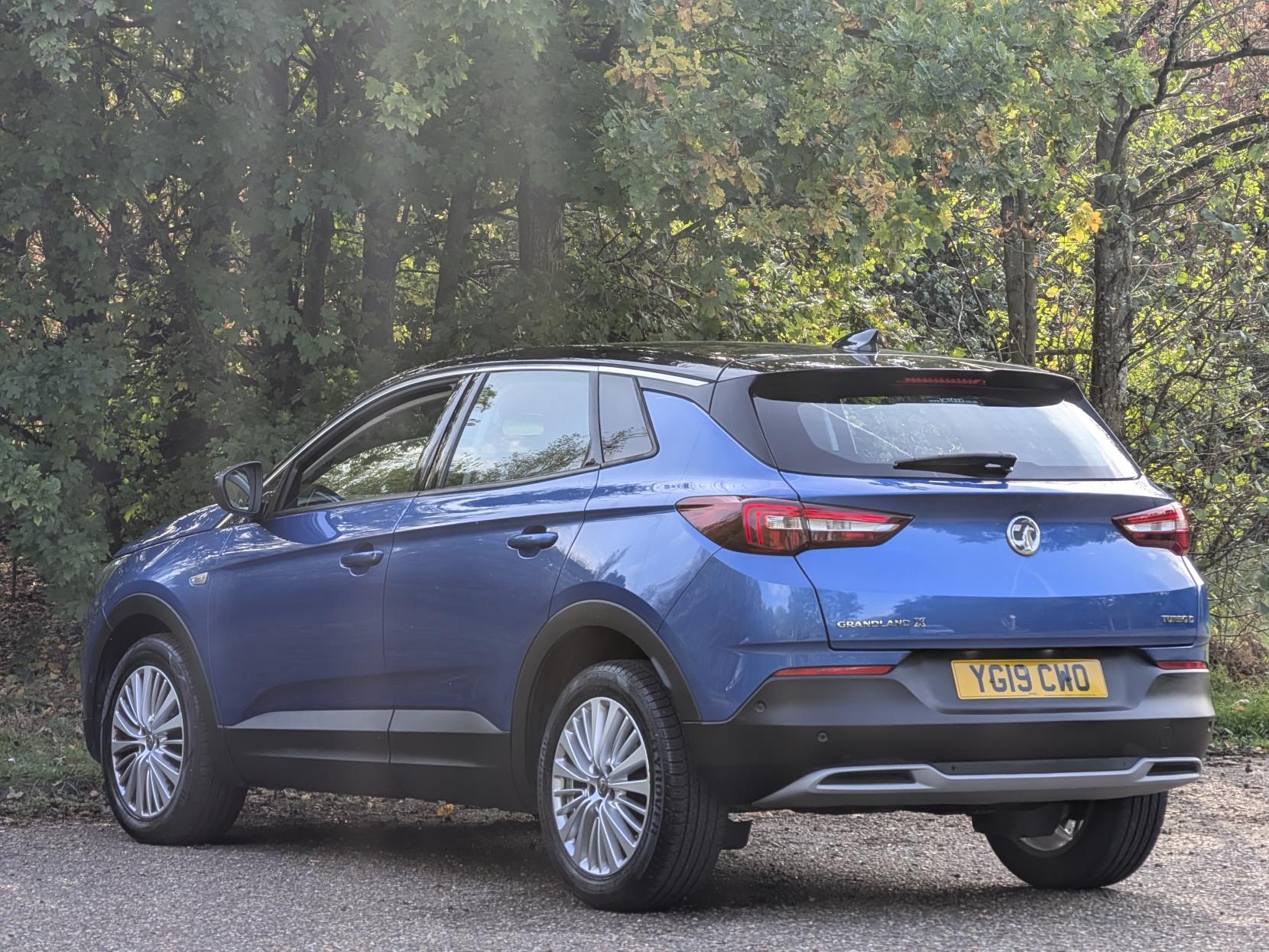 Vauxhall Grandland X 1.5 Turbo D BlueInjection Sport Nav SUV 5dr Diesel Auto Euro 6 (s/s) (130 ps)