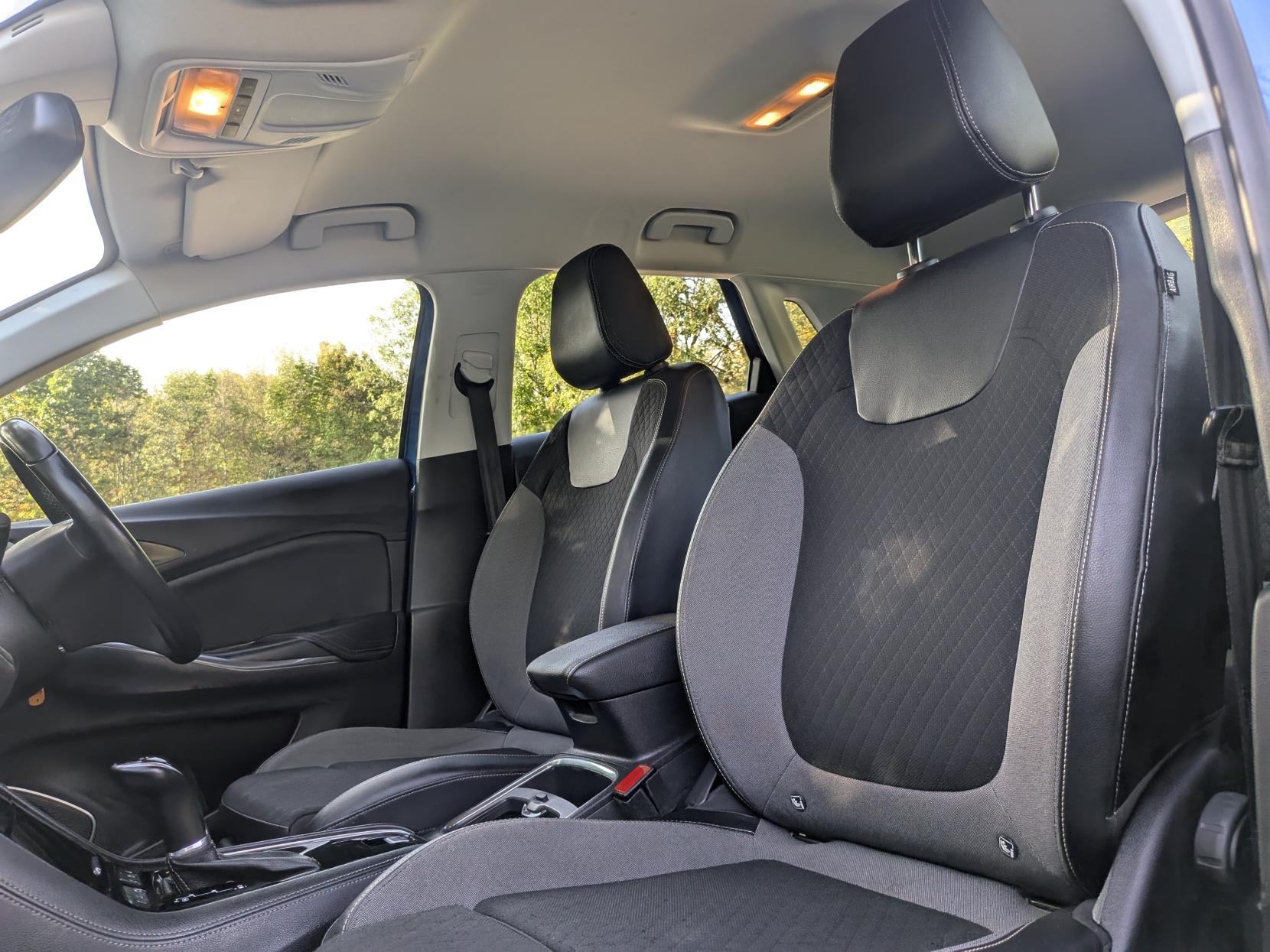 Vauxhall Grandland X 1.5 Turbo D BlueInjection Sport Nav SUV 5dr Diesel Auto Euro 6 (s/s) (130 ps)