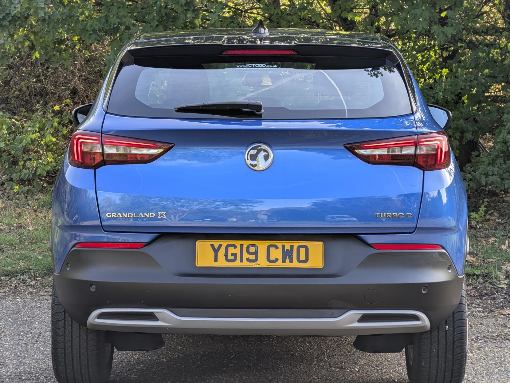 Vauxhall Grandland X 1.5 Turbo D BlueInjection Sport Nav SUV 5dr Diesel Auto Euro 6 (s/s) (130 ps)