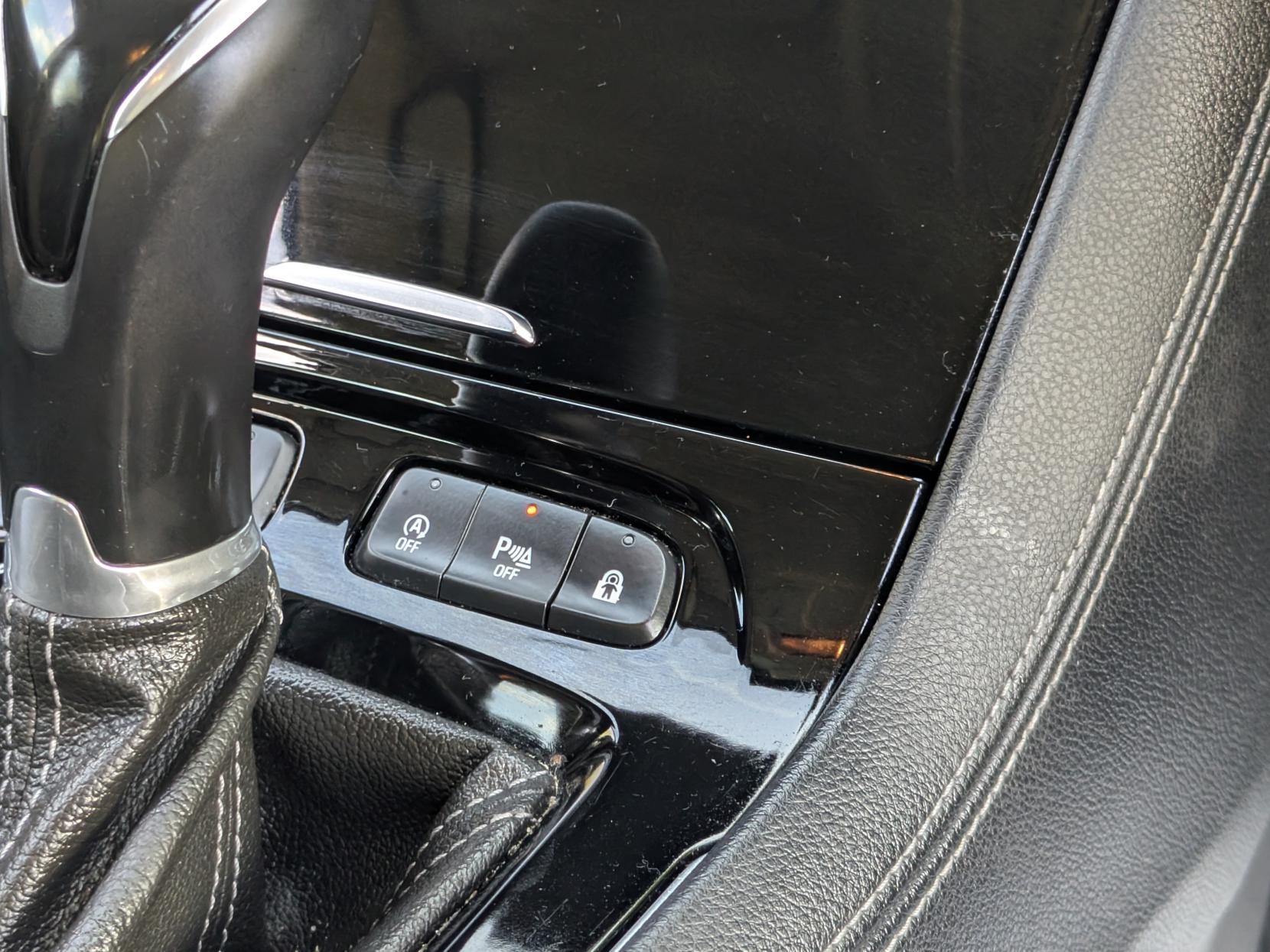 Vauxhall Grandland X 1.5 Turbo D BlueInjection Sport Nav SUV 5dr Diesel Auto Euro 6 (s/s) (130 ps)