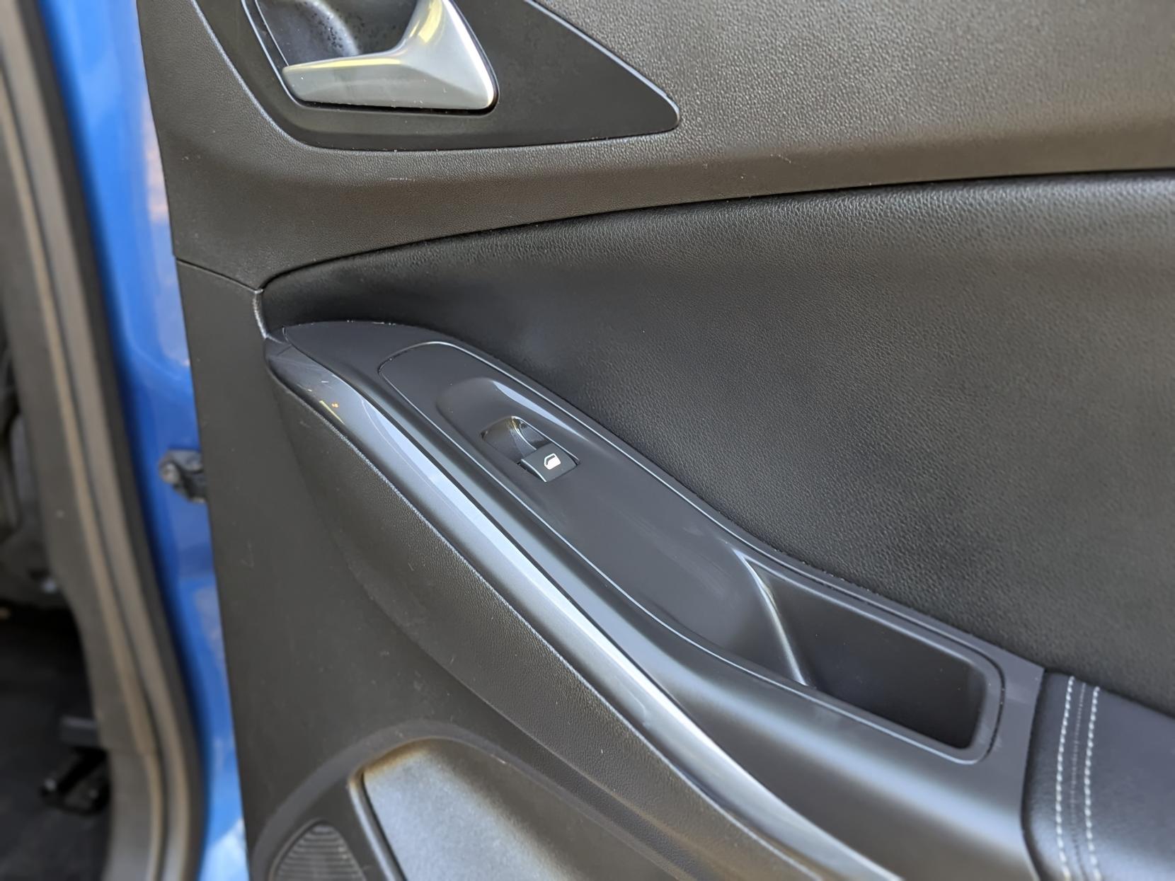 Vauxhall Grandland X 1.5 Turbo D BlueInjection Sport Nav SUV 5dr Diesel Auto Euro 6 (s/s) (130 ps)