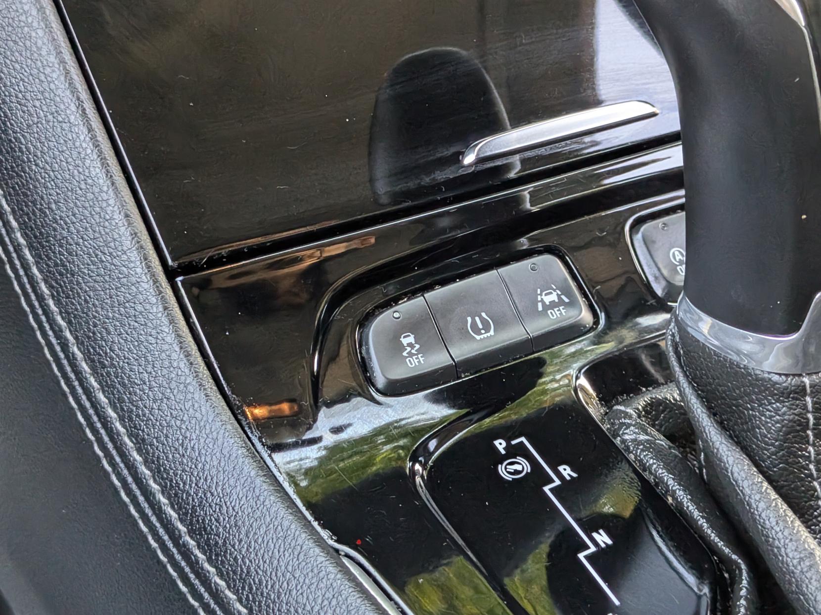 Vauxhall Grandland X 1.5 Turbo D BlueInjection Sport Nav SUV 5dr Diesel Auto Euro 6 (s/s) (130 ps)