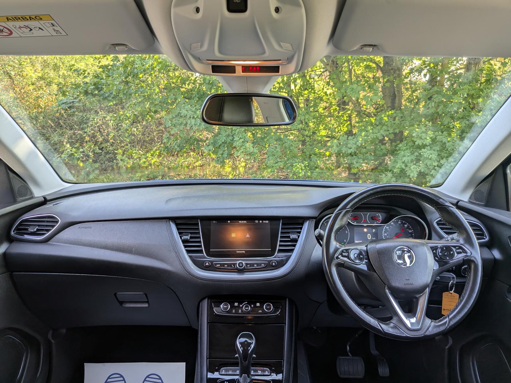 Vauxhall Grandland X 1.5 Turbo D BlueInjection Sport Nav SUV 5dr Diesel Auto Euro 6 (s/s) (130 ps)