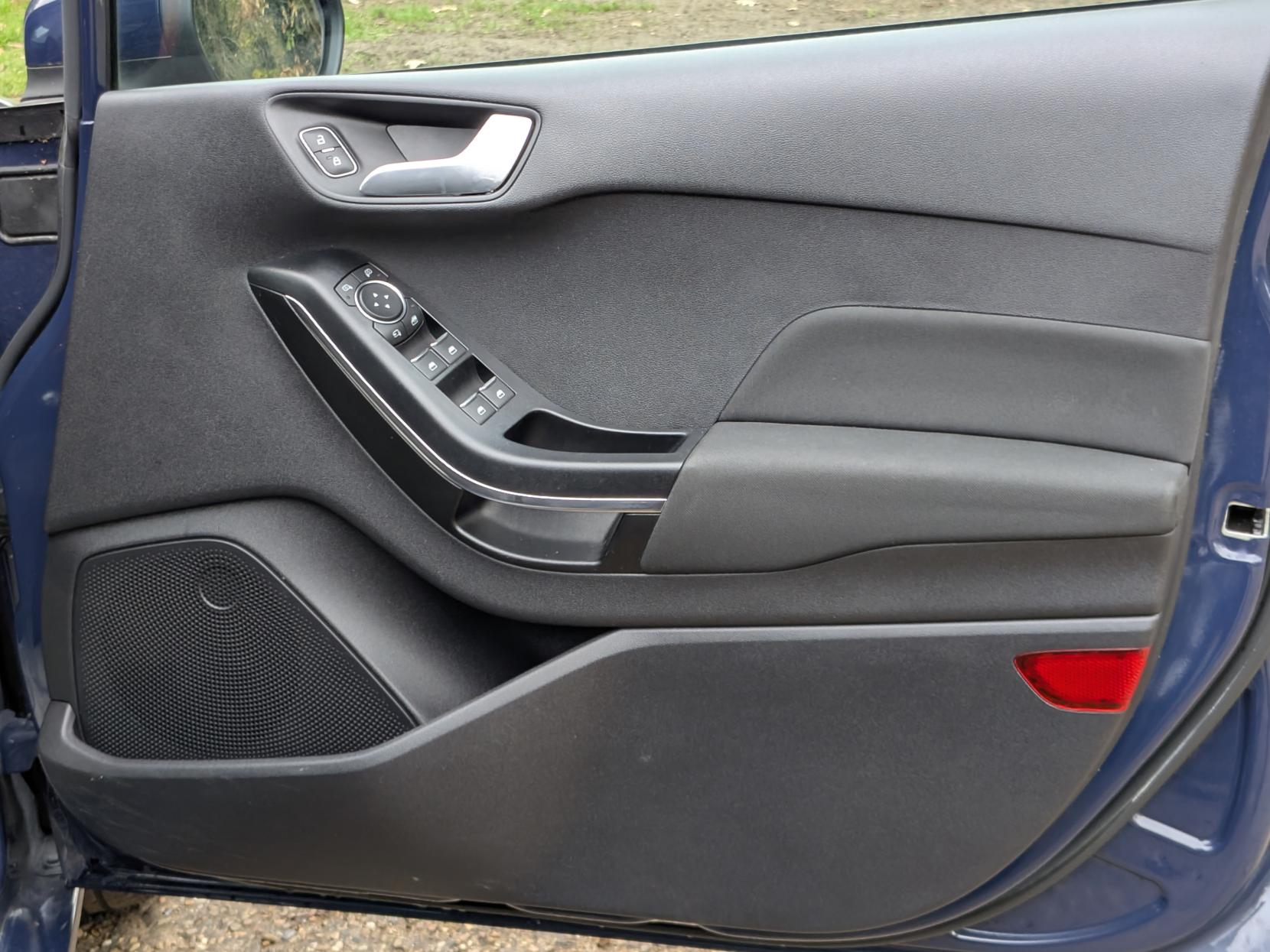 Ford Fiesta 1.0T EcoBoost GPF Zetec Hatchback 5dr Petrol Auto Euro 6 (s/s) (100 ps)