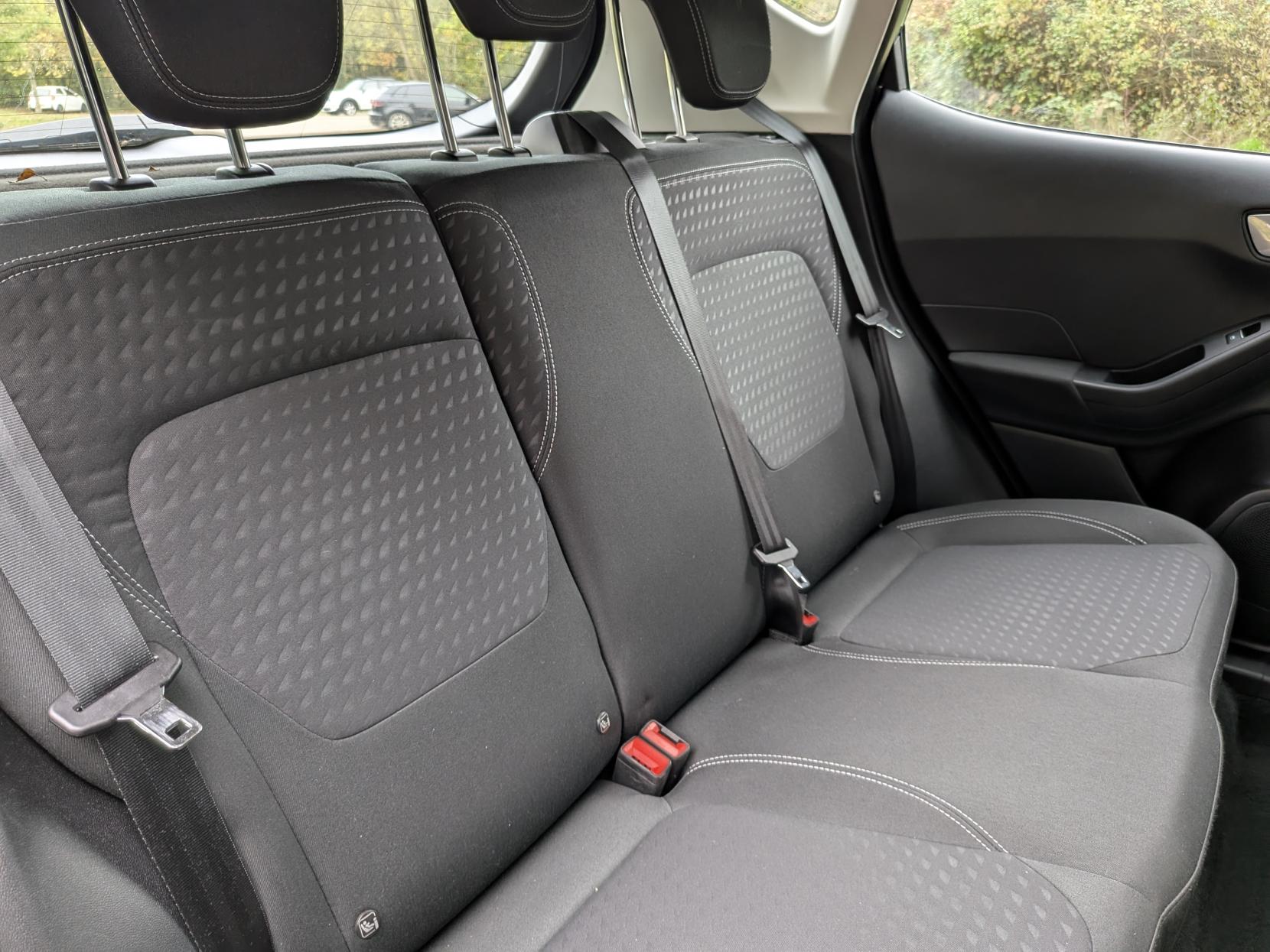 Ford Fiesta 1.0T EcoBoost GPF Zetec Hatchback 5dr Petrol Auto Euro 6 (s/s) (100 ps)