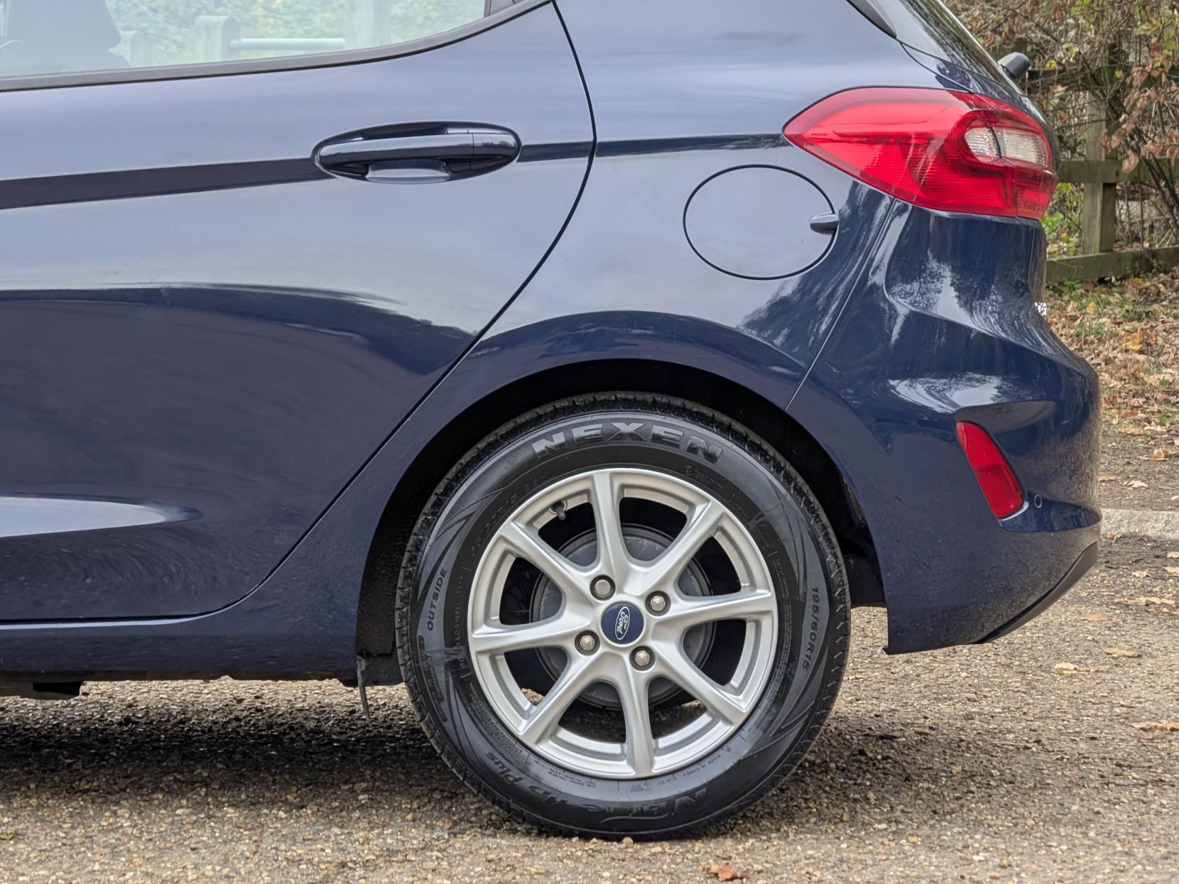 Ford Fiesta 1.0T EcoBoost GPF Zetec Hatchback 5dr Petrol Auto Euro 6 (s/s) (100 ps)