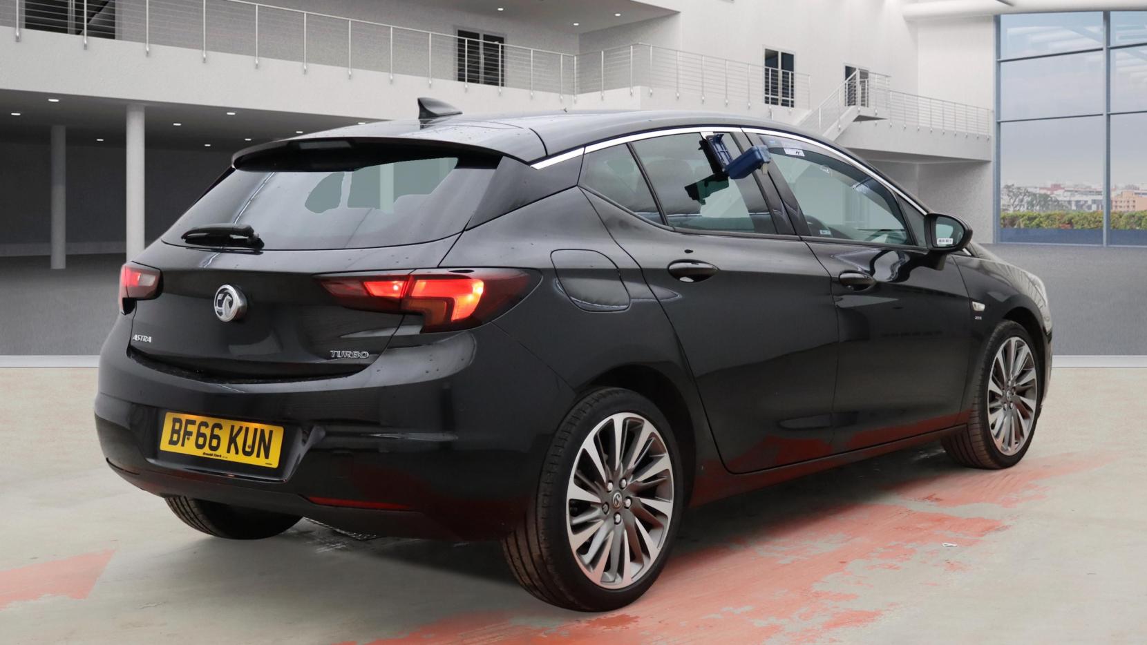 Vauxhall Astra 1.4i Turbo SRi Nav Hatchback 5dr Petrol Manual Euro 6 (150 ps)