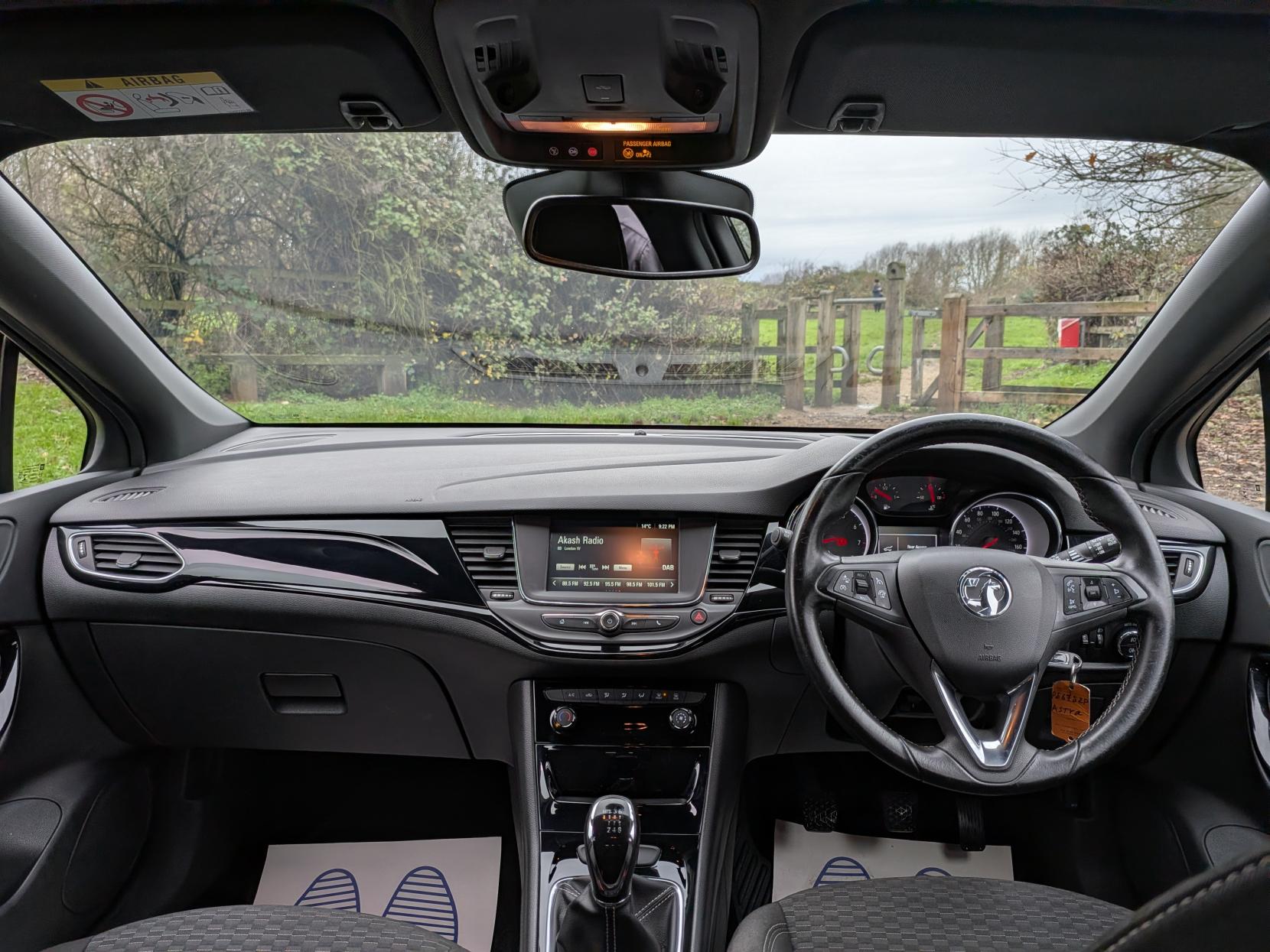 Vauxhall Astra 1.4i Turbo SRi Hatchback 5dr Petrol Manual Euro 6 (150 ps)