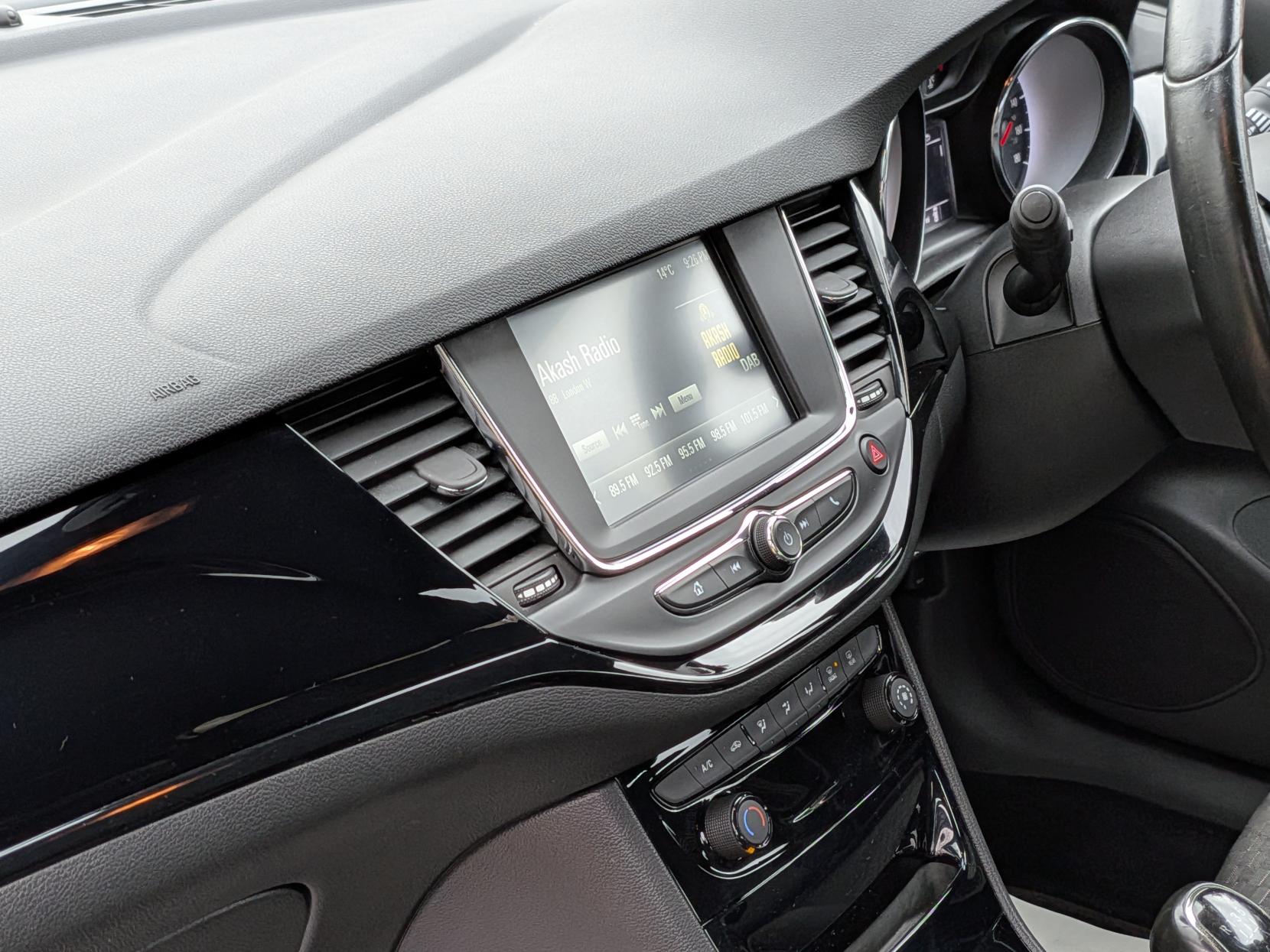 Vauxhall Astra 1.4i Turbo SRi Hatchback 5dr Petrol Manual Euro 6 (150 ps)