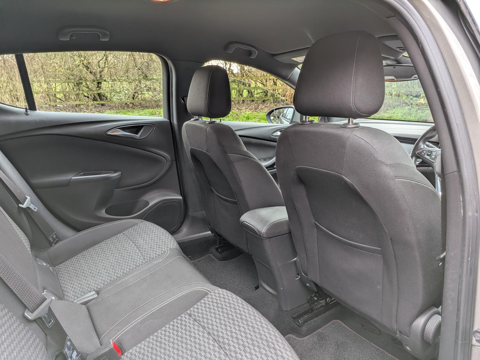 Vauxhall Astra 1.4i Turbo SRi Hatchback 5dr Petrol Manual Euro 6 (150 ps)