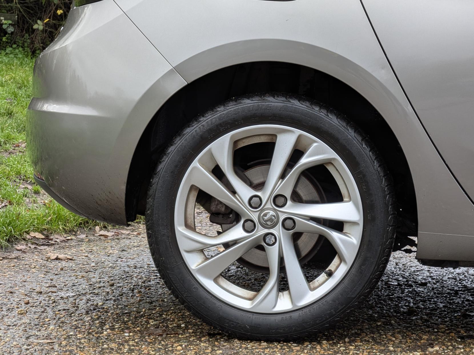 Vauxhall Astra 1.4i Turbo SRi Hatchback 5dr Petrol Manual Euro 6 (150 ps)