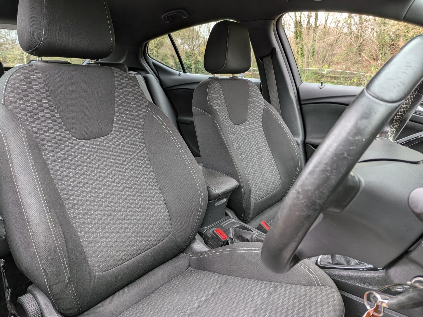 Vauxhall Astra 1.4i Turbo SRi Hatchback 5dr Petrol Manual Euro 6 (150 ps)