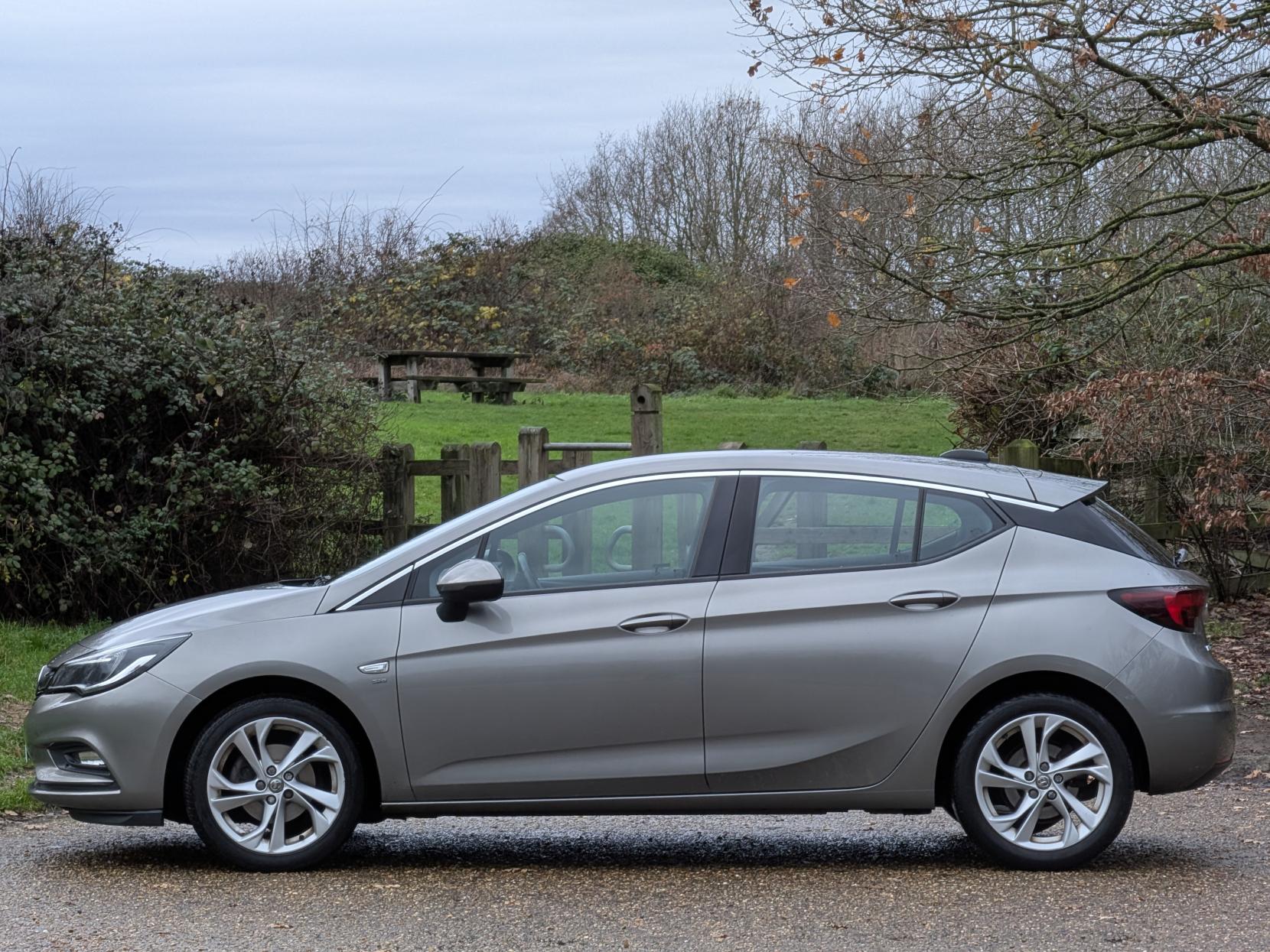 Vauxhall Astra 1.4i Turbo SRi Hatchback 5dr Petrol Manual Euro 6 (150 ps)