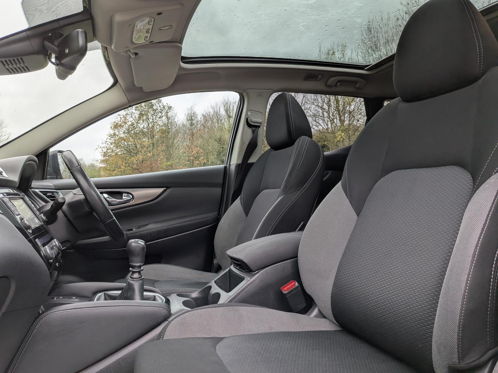 Nissan Qashqai 1.2 DIG-T N-Connecta SUV 5dr Petrol Manual Euro 6 (s/s) (115 ps)