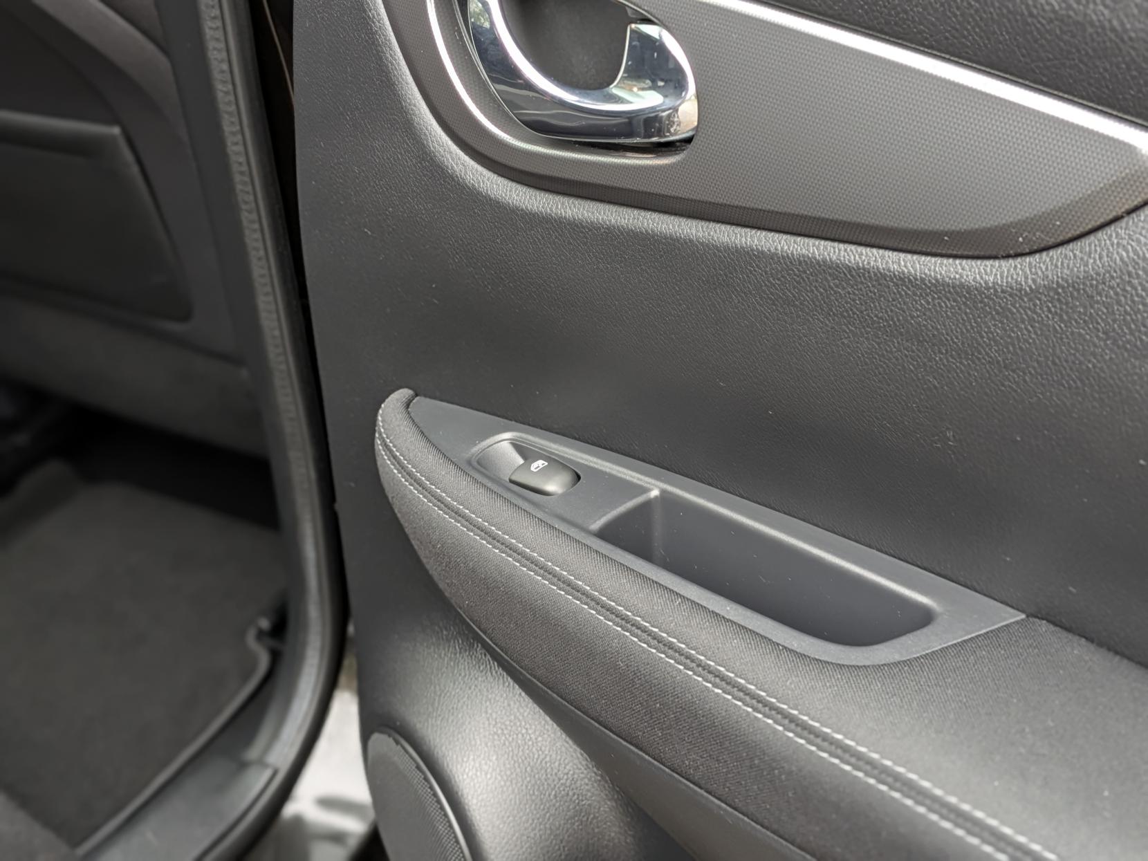 Nissan Qashqai 1.2 DIG-T N-Connecta SUV 5dr Petrol Manual Euro 6 (s/s) (115 ps)