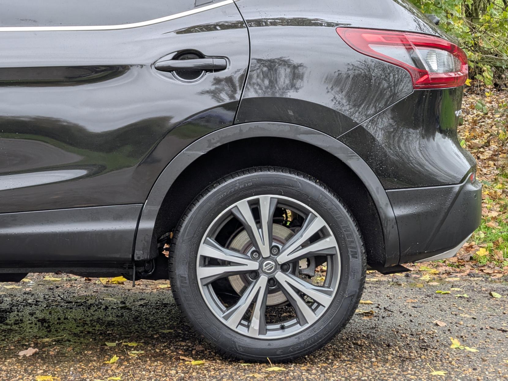 Nissan Qashqai 1.2 DIG-T N-Connecta SUV 5dr Petrol Manual Euro 6 (s/s) (115 ps)