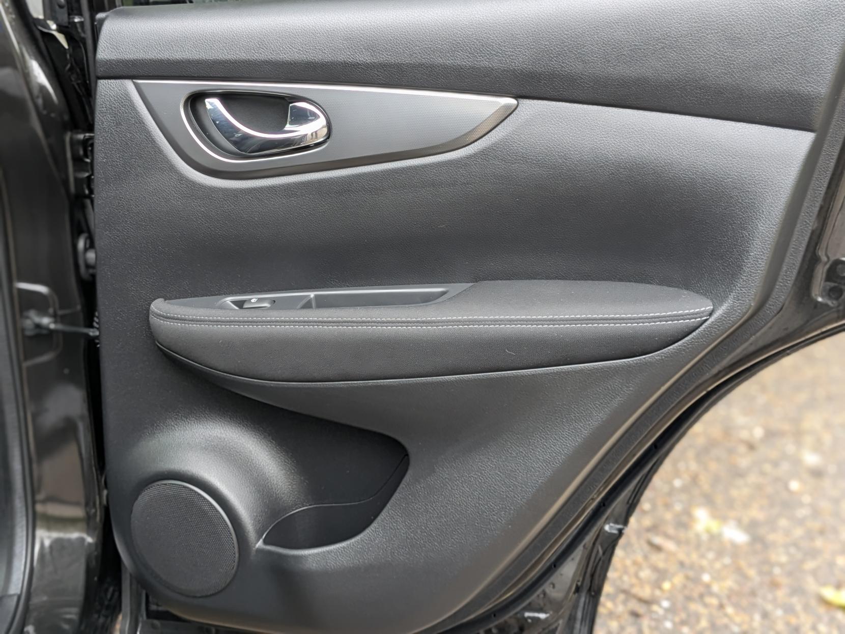 Nissan Qashqai 1.2 DIG-T N-Connecta SUV 5dr Petrol Manual Euro 6 (s/s) (115 ps)