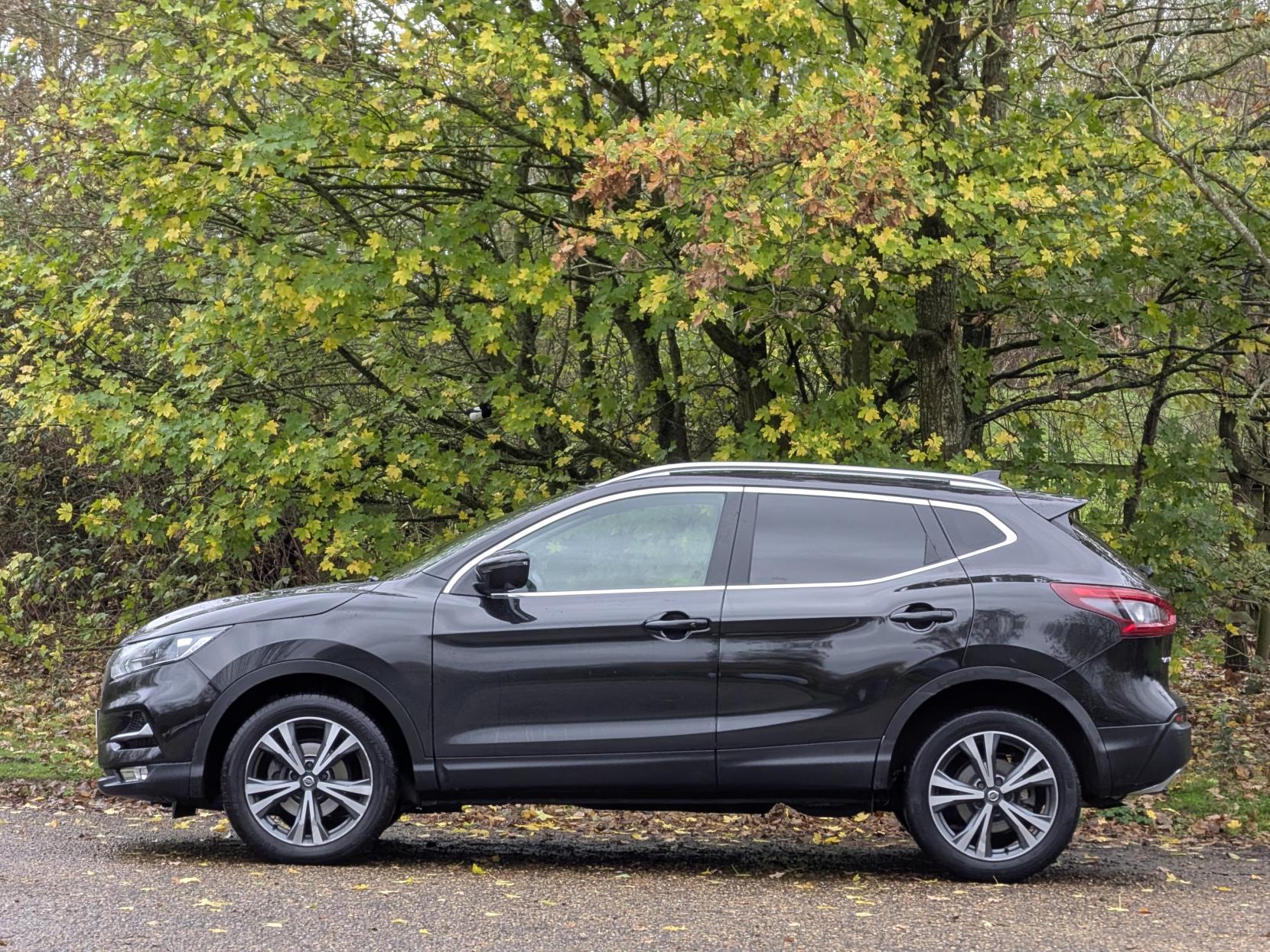 Nissan Qashqai 1.2 DIG-T N-Connecta SUV 5dr Petrol Manual Euro 6 (s/s) (115 ps)