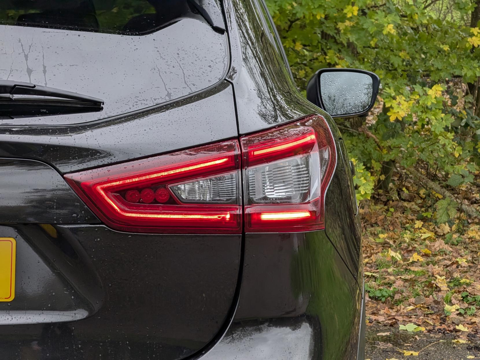 Nissan Qashqai 1.2 DIG-T N-Connecta SUV 5dr Petrol Manual Euro 6 (s/s) (115 ps)