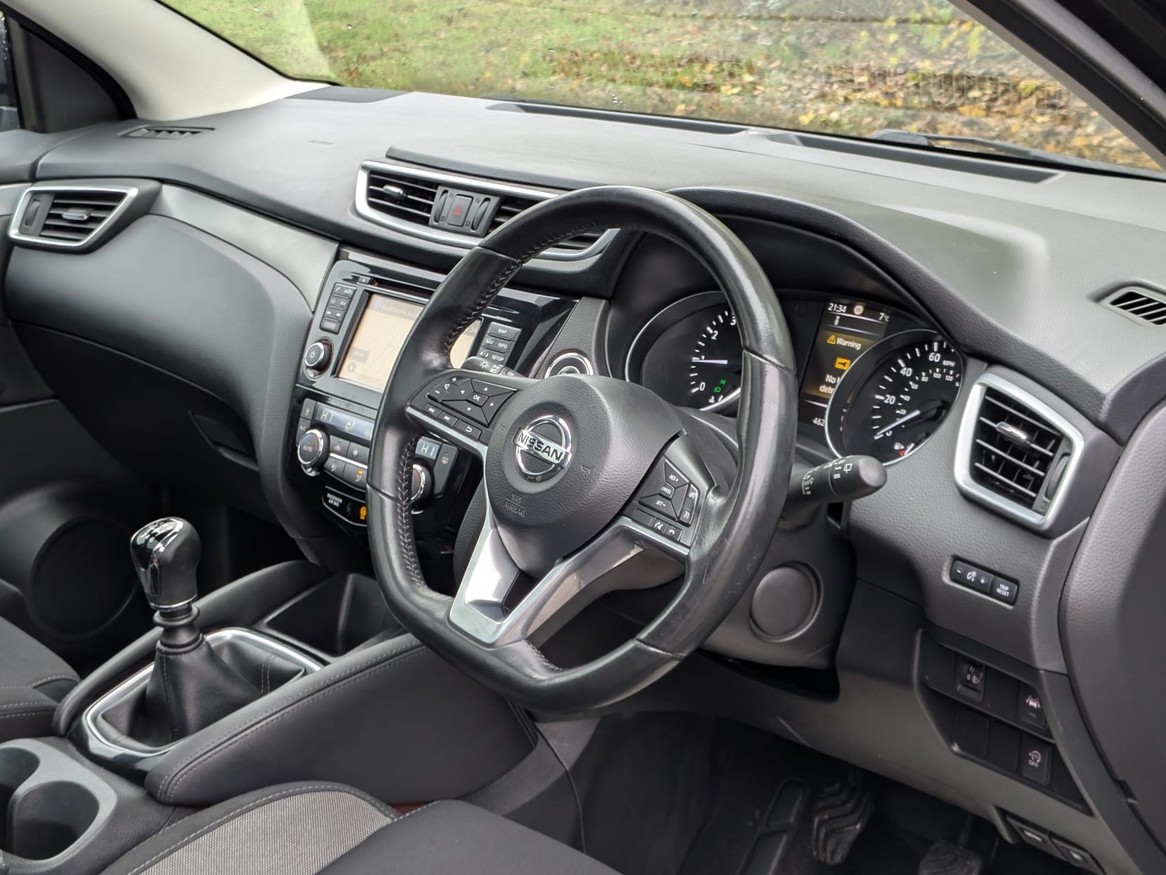 Nissan Qashqai 1.2 DIG-T N-Connecta SUV 5dr Petrol Manual Euro 6 (s/s) (115 ps)