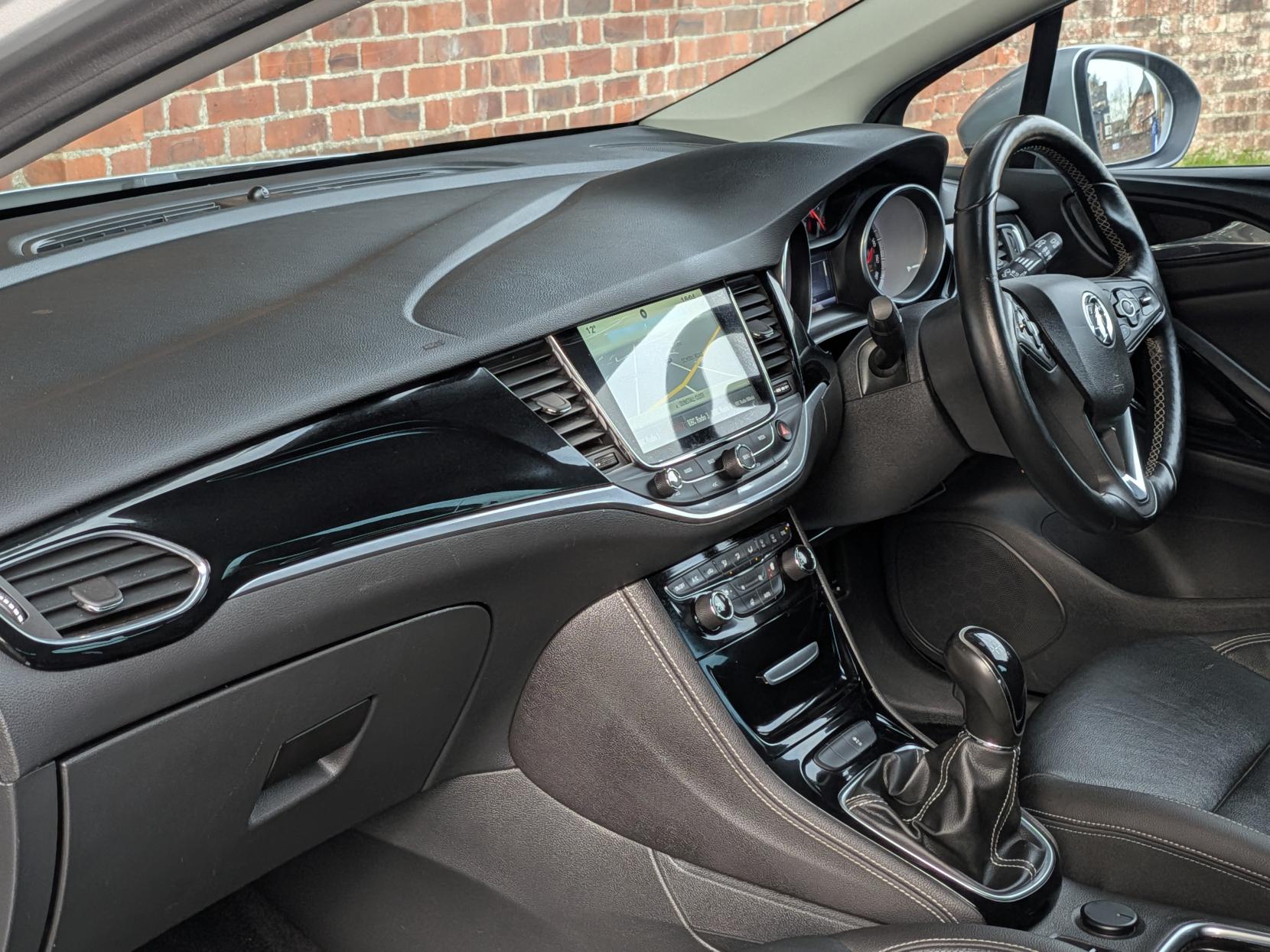 Vauxhall Astra 1.4i Turbo Elite Nav Hatchback 5dr Petrol Manual Euro 6 (150 ps)