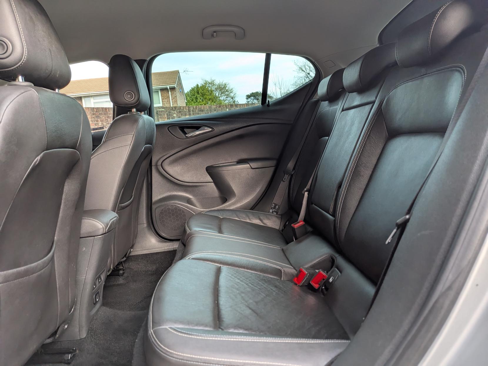 Vauxhall Astra 1.4i Turbo Elite Nav Hatchback 5dr Petrol Manual Euro 6 (150 ps)