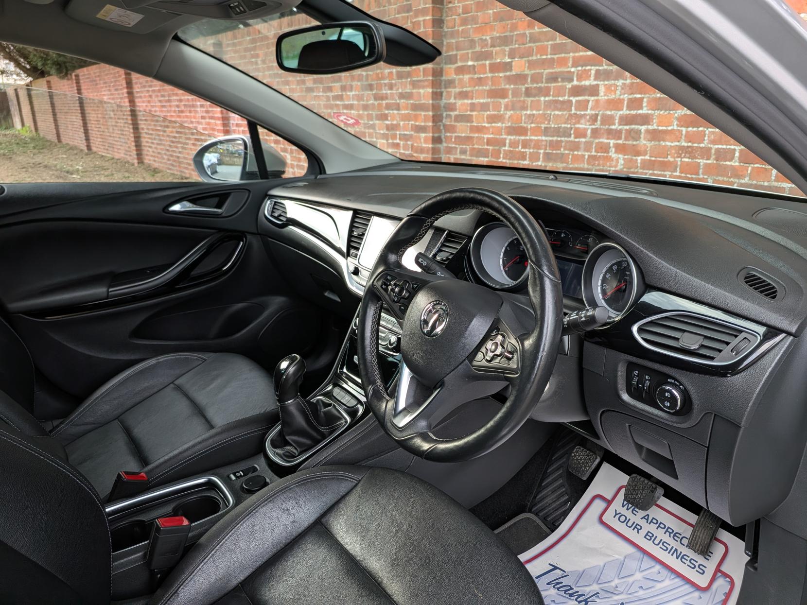 Vauxhall Astra 1.4i Turbo Elite Nav Hatchback 5dr Petrol Manual Euro 6 (150 ps)