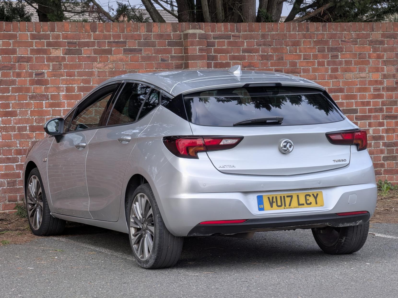 Vauxhall Astra 1.4i Turbo Elite Nav Hatchback 5dr Petrol Manual Euro 6 (150 ps)