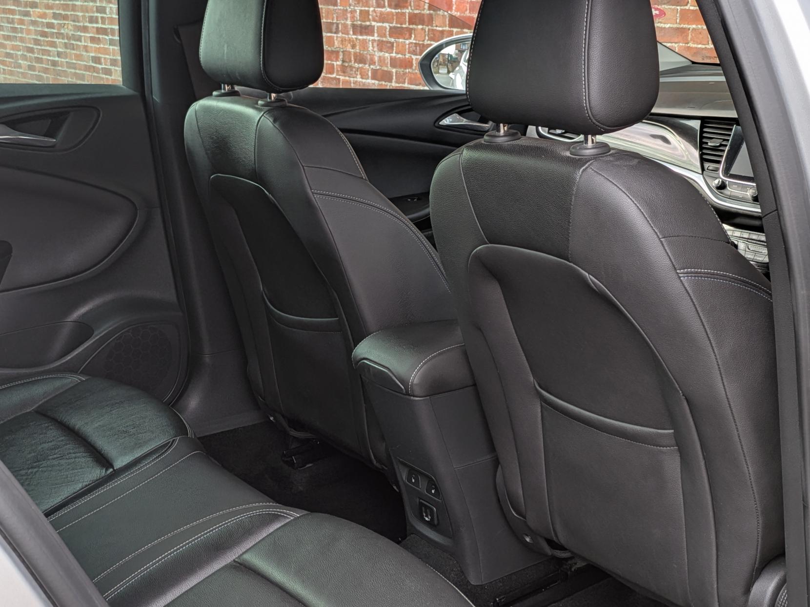 Vauxhall Astra 1.4i Turbo Elite Nav Hatchback 5dr Petrol Manual Euro 6 (150 ps)