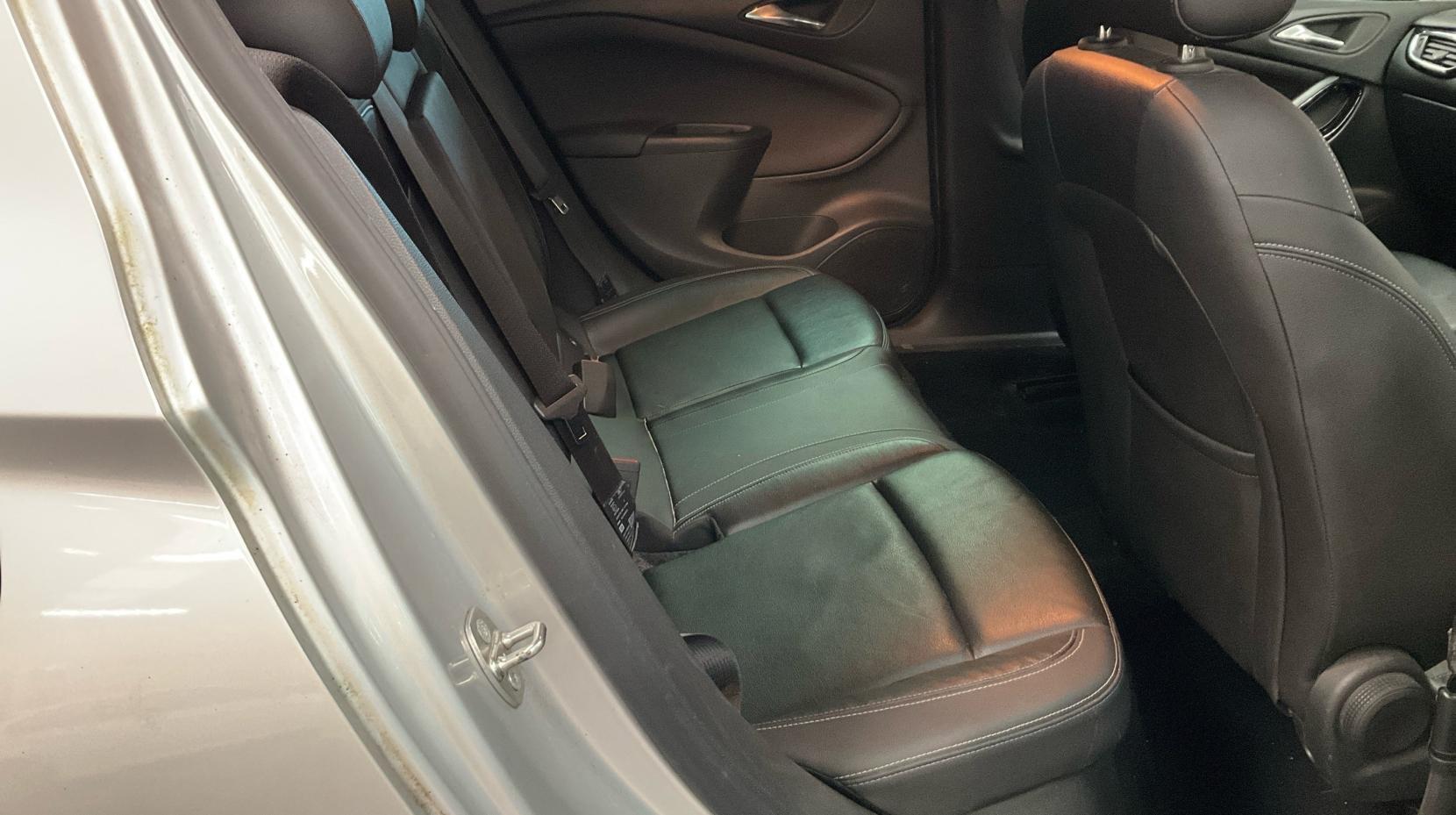 Vauxhall Astra 1.4i Turbo Elite Nav Hatchback 5dr Petrol Manual Euro 6 (150 ps)