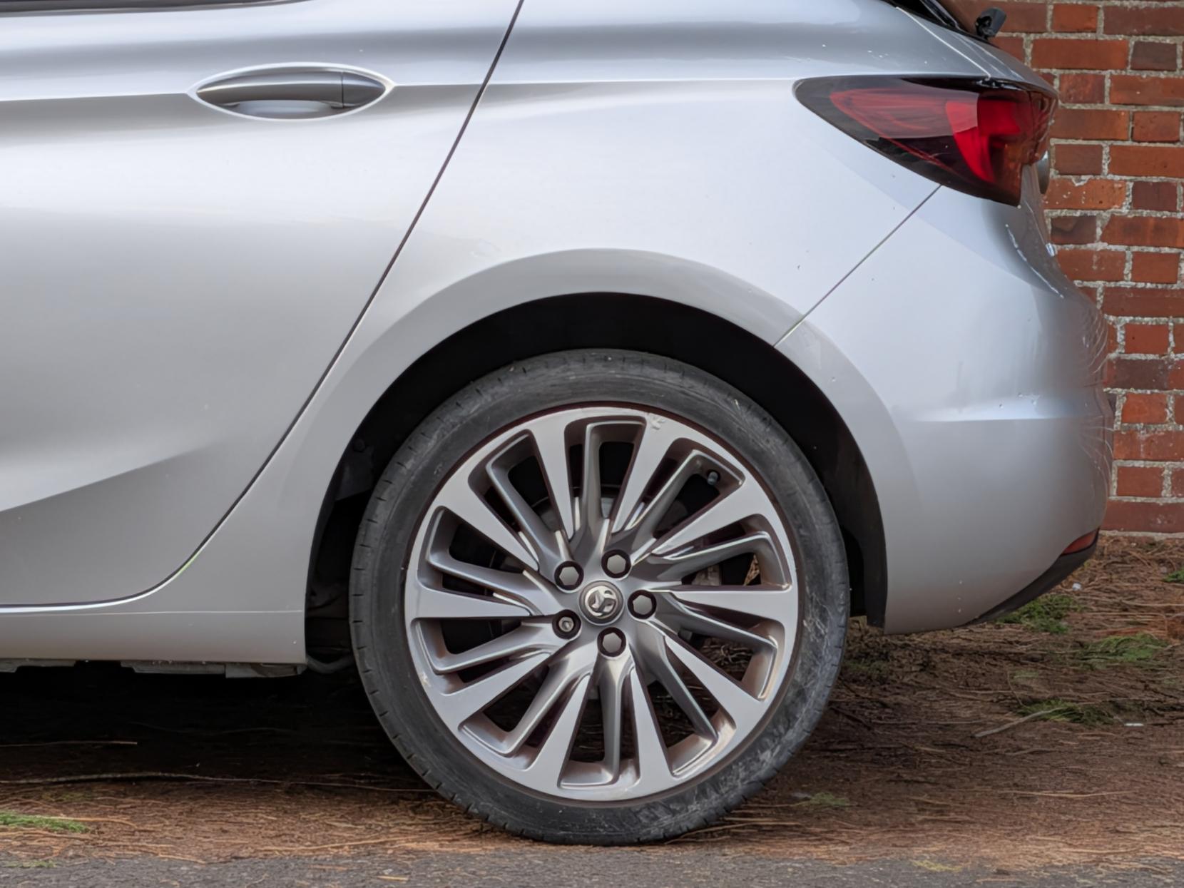 Vauxhall Astra 1.4i Turbo Elite Nav Hatchback 5dr Petrol Manual Euro 6 (150 ps)