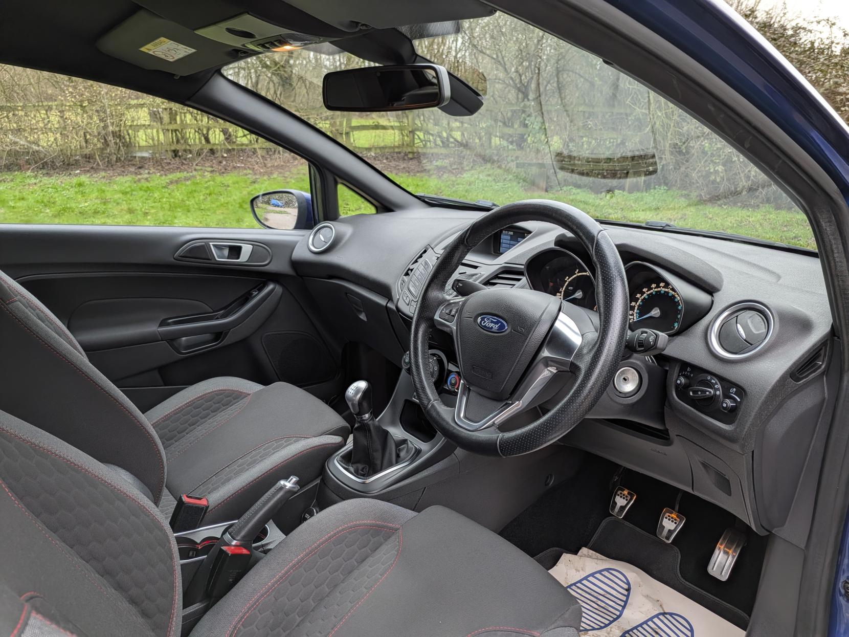 Ford Fiesta 1.0T EcoBoost ST-Line Hatchback 3dr Petrol Manual Euro 6 (s/s) (140 ps)