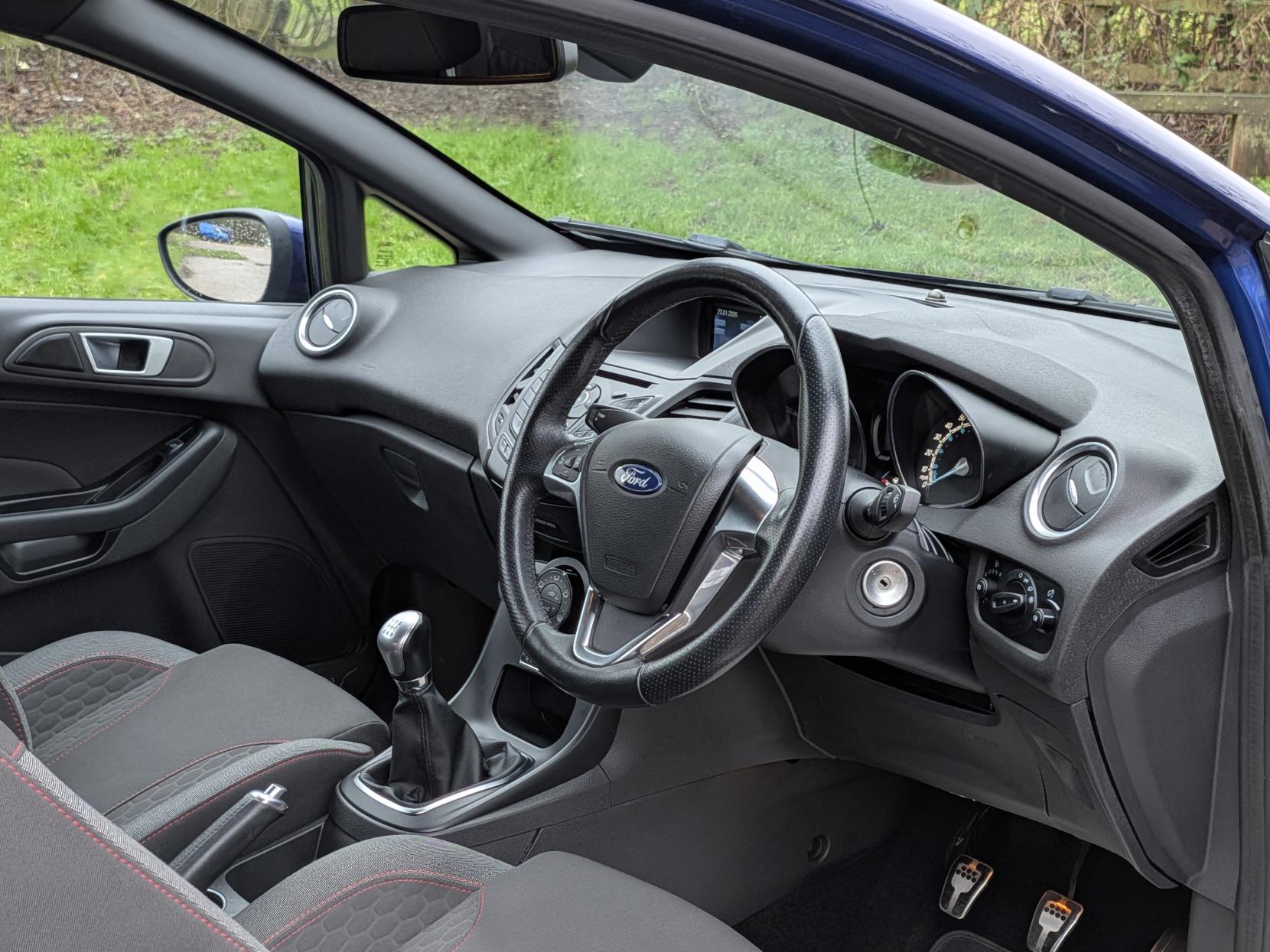 Ford Fiesta 1.0T EcoBoost ST-Line Hatchback 3dr Petrol Manual Euro 6 (s/s) (140 ps)