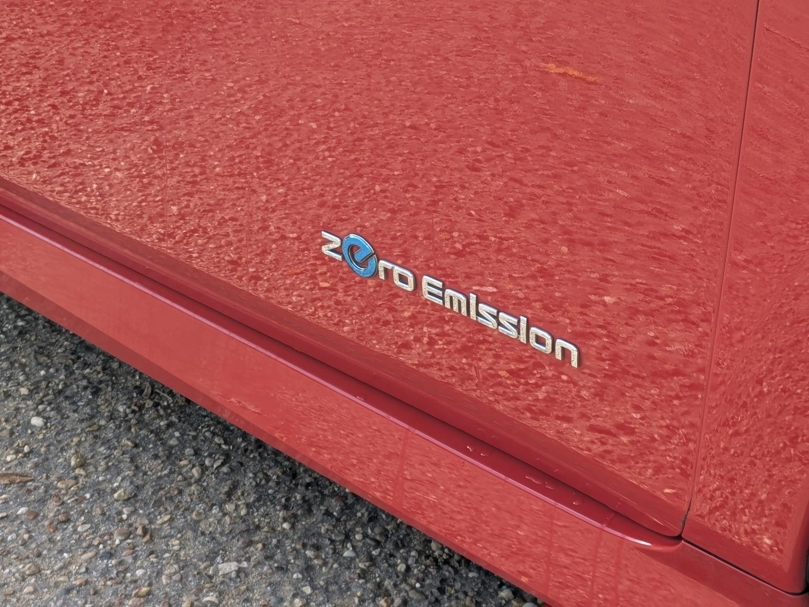 Nissan Leaf 40kWh Acenta Hatchback 5dr Electric Auto (150 ps)