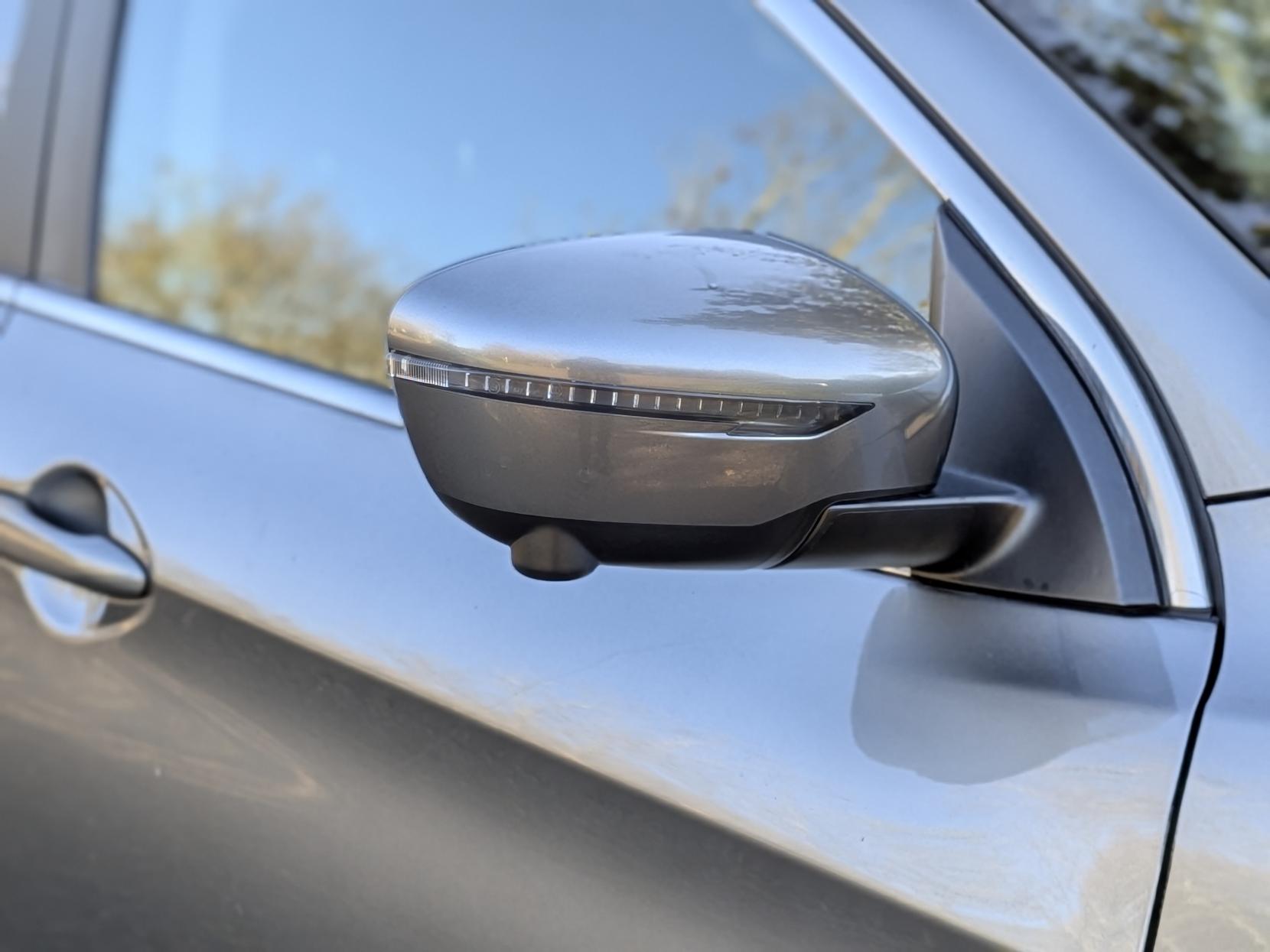 Nissan Qashqai 1.2 DIG-T N-Connecta SUV 5dr Petrol Manual Euro 6 (s/s) (115 ps)