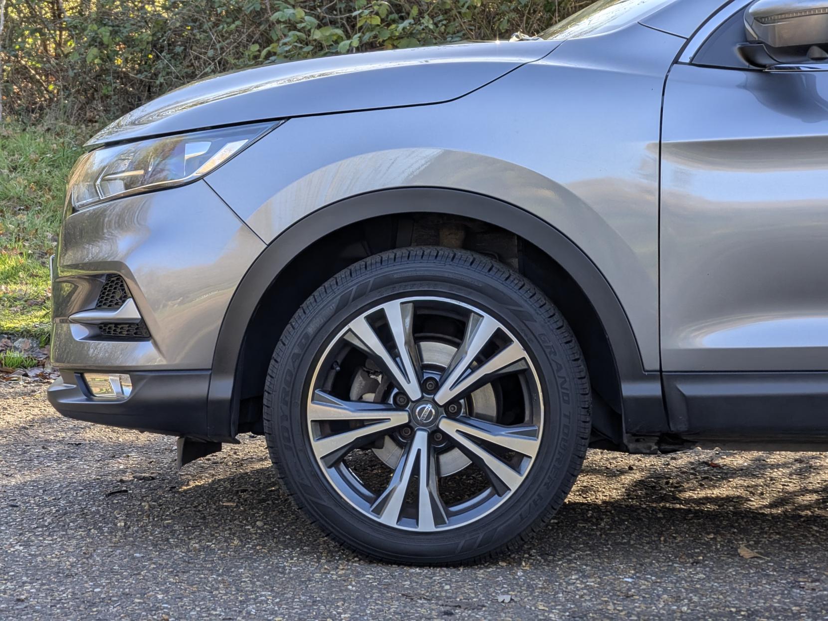 Nissan Qashqai 1.2 DIG-T N-Connecta SUV 5dr Petrol Manual Euro 6 (s/s) (115 ps)