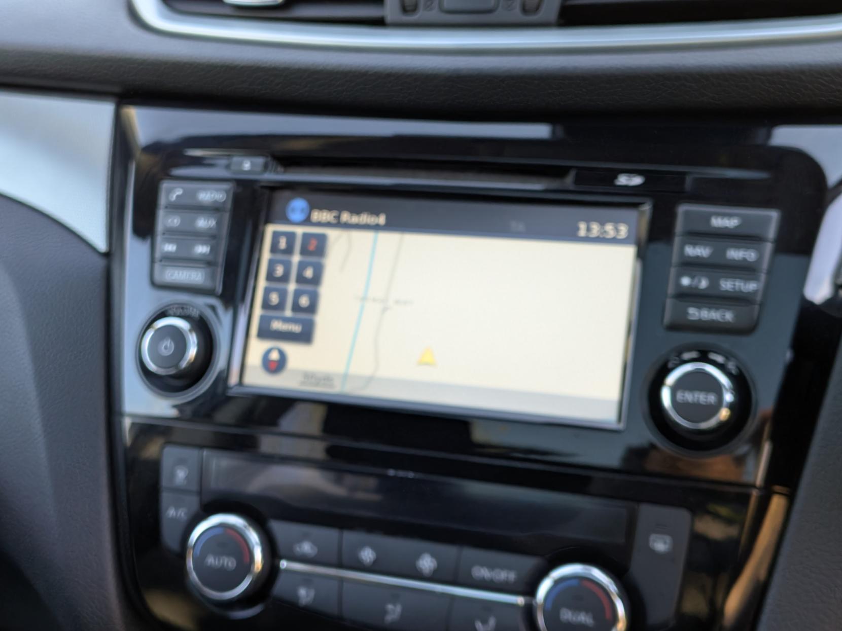 Nissan Qashqai 1.2 DIG-T N-Connecta SUV 5dr Petrol Manual Euro 6 (s/s) (115 ps)